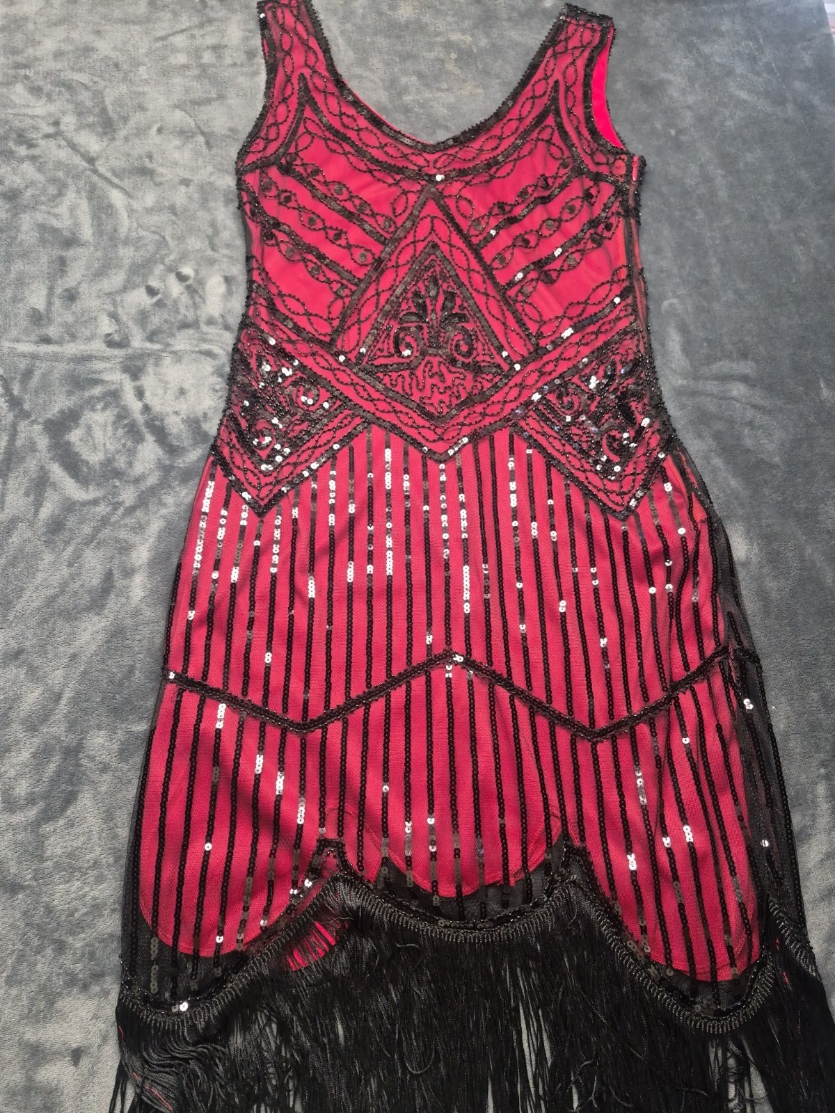 FUNDAISY 1920’s Style Flappers Striking Red Basewith Sequin & Beads Sleeveless L