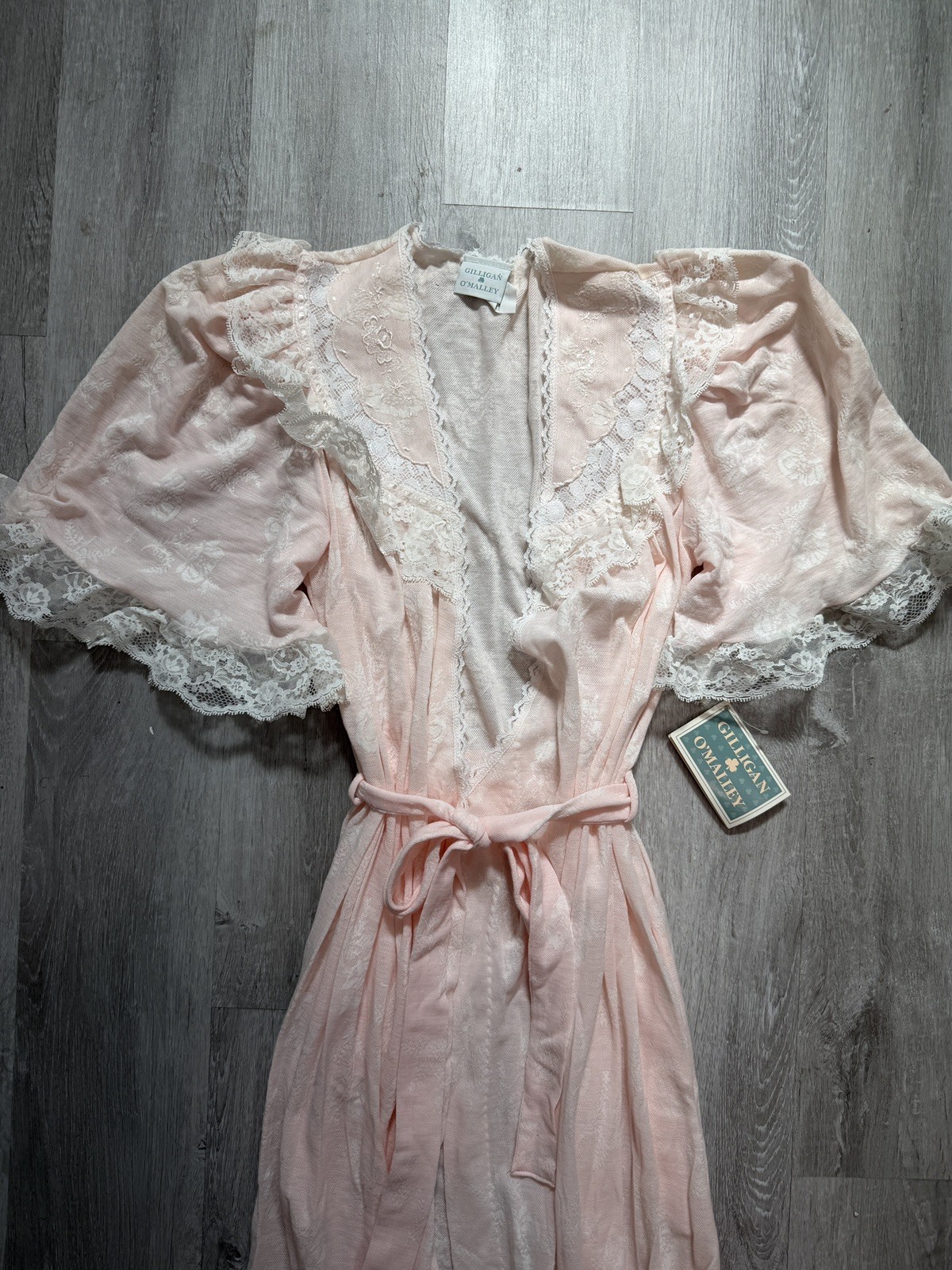 NWT Vintage 80s Gilligan & O’Malley Robe Peach Lace-Trim Wrap Robe Cottagecore