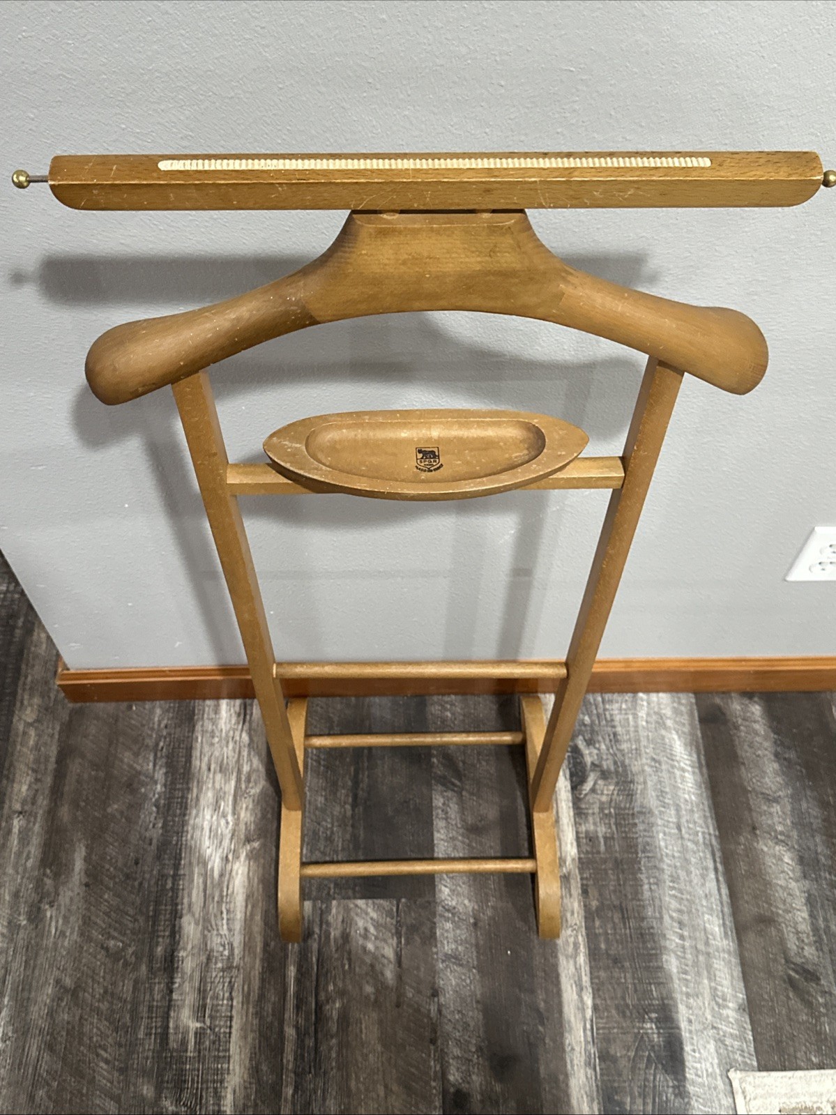 Vintage SPQR Made In Italy Wood Valet Butler Stand Light Blonde Color 42″ MCM
