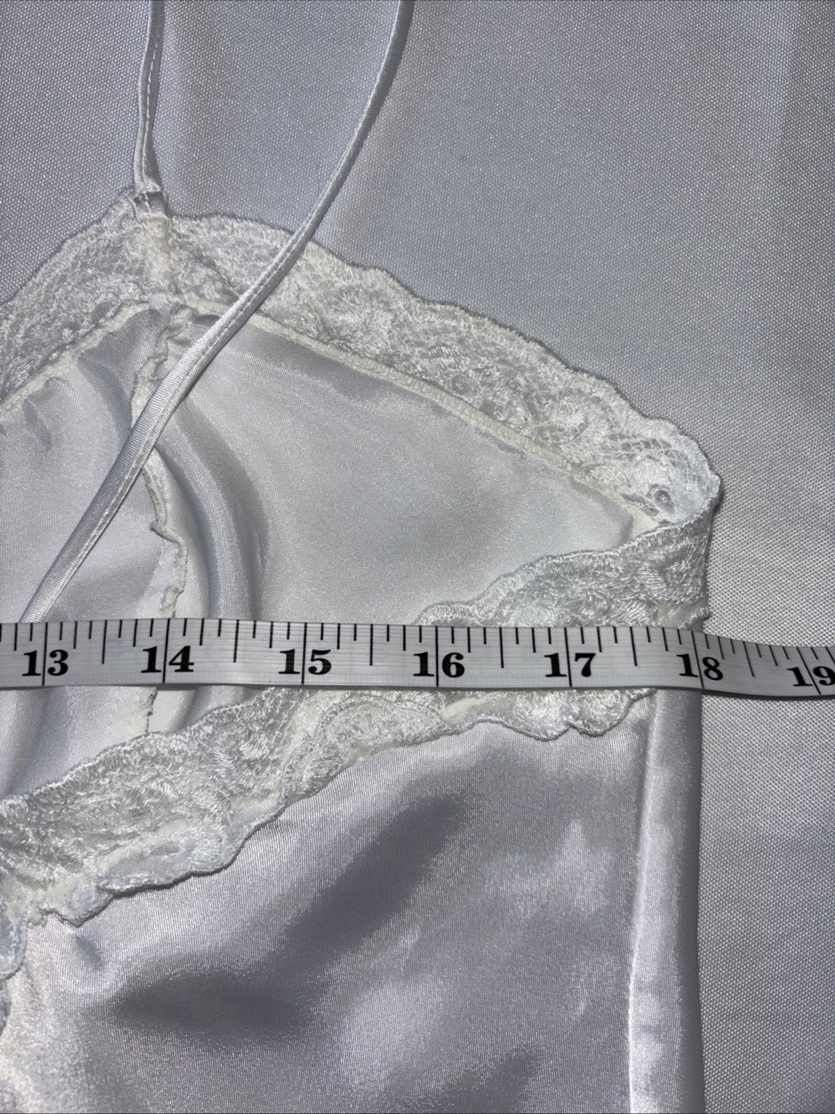 Vintage Gilligan & O’Malley Satin Lace Slip Nightgown White Large 90s Y2K Bridal