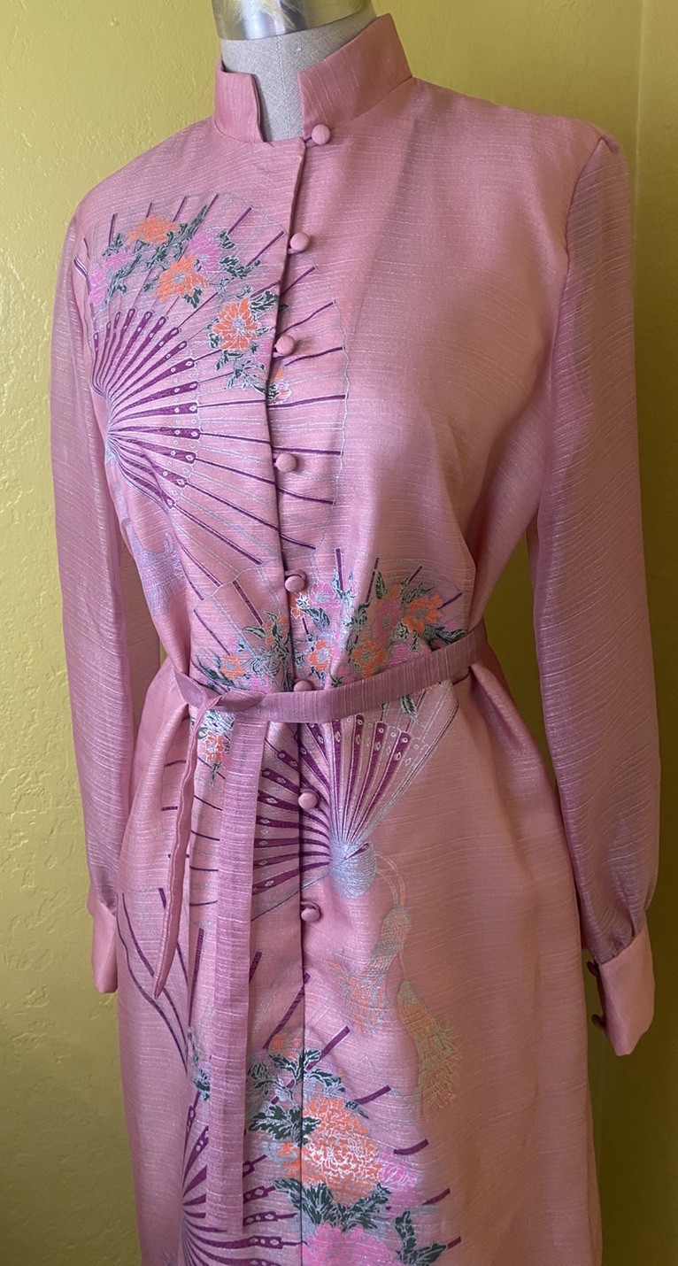 Vintage 60s 70s Alfred Shaheen Pink Fan Print Hostess Shift Dress Sheer Sleeve