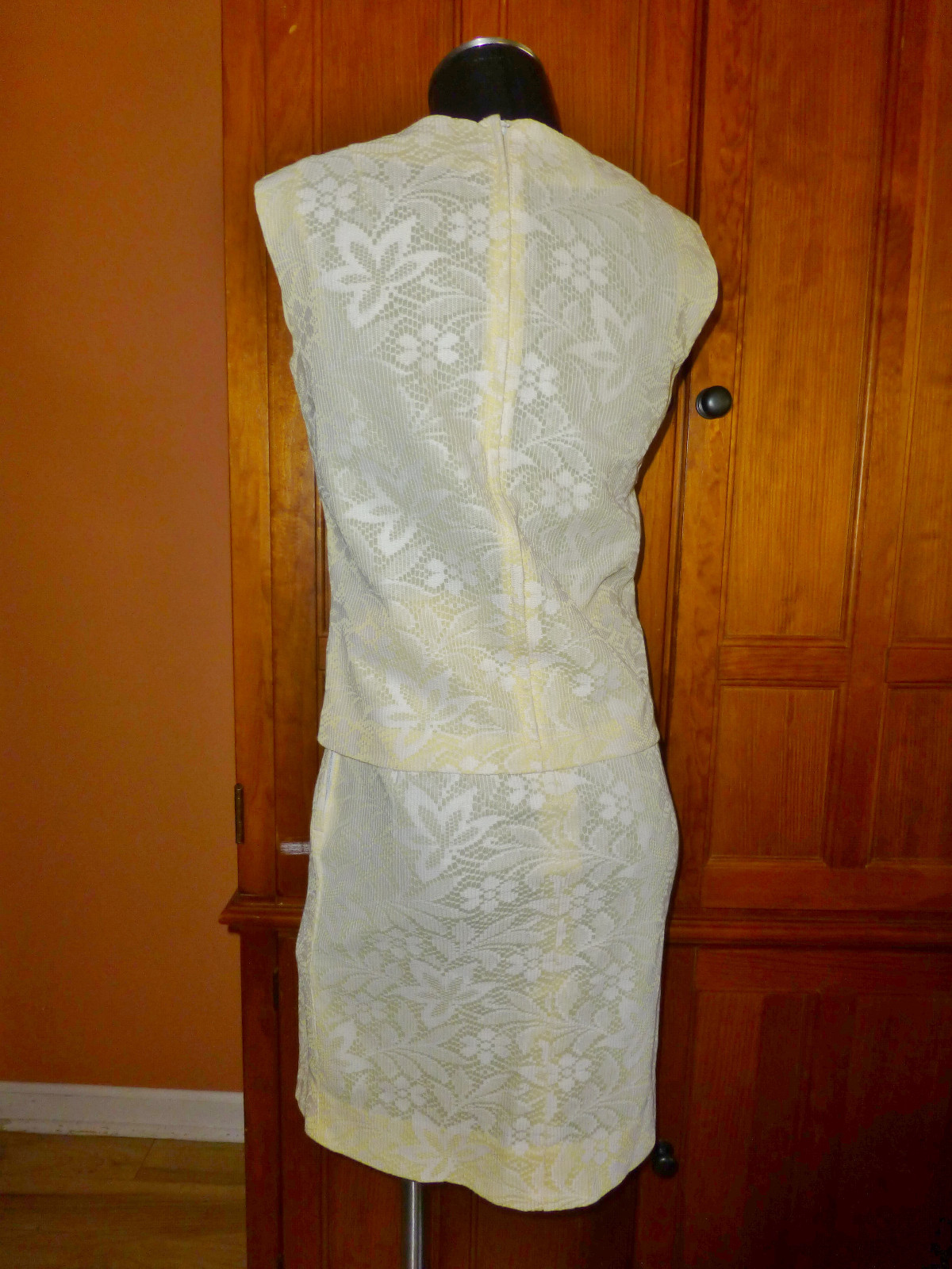 Vtg 60s 70s MOD pastel Lace Cocktail 2pc SET DRESS Pencil SKIRT BLOUSE TOP S