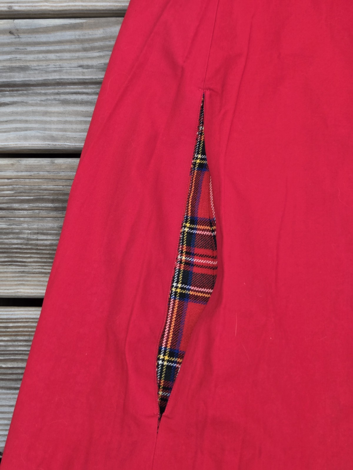 👀🍒Vintage Plaid Swing Cape Red Black Tartan Coat 60s Mod Schoolgirl Chic🍒👀