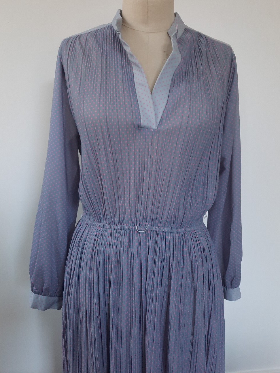 VTG Hal Ferman Midi Dress Women Size M Long Sleeve Gray Pink Polka Dots Pleated