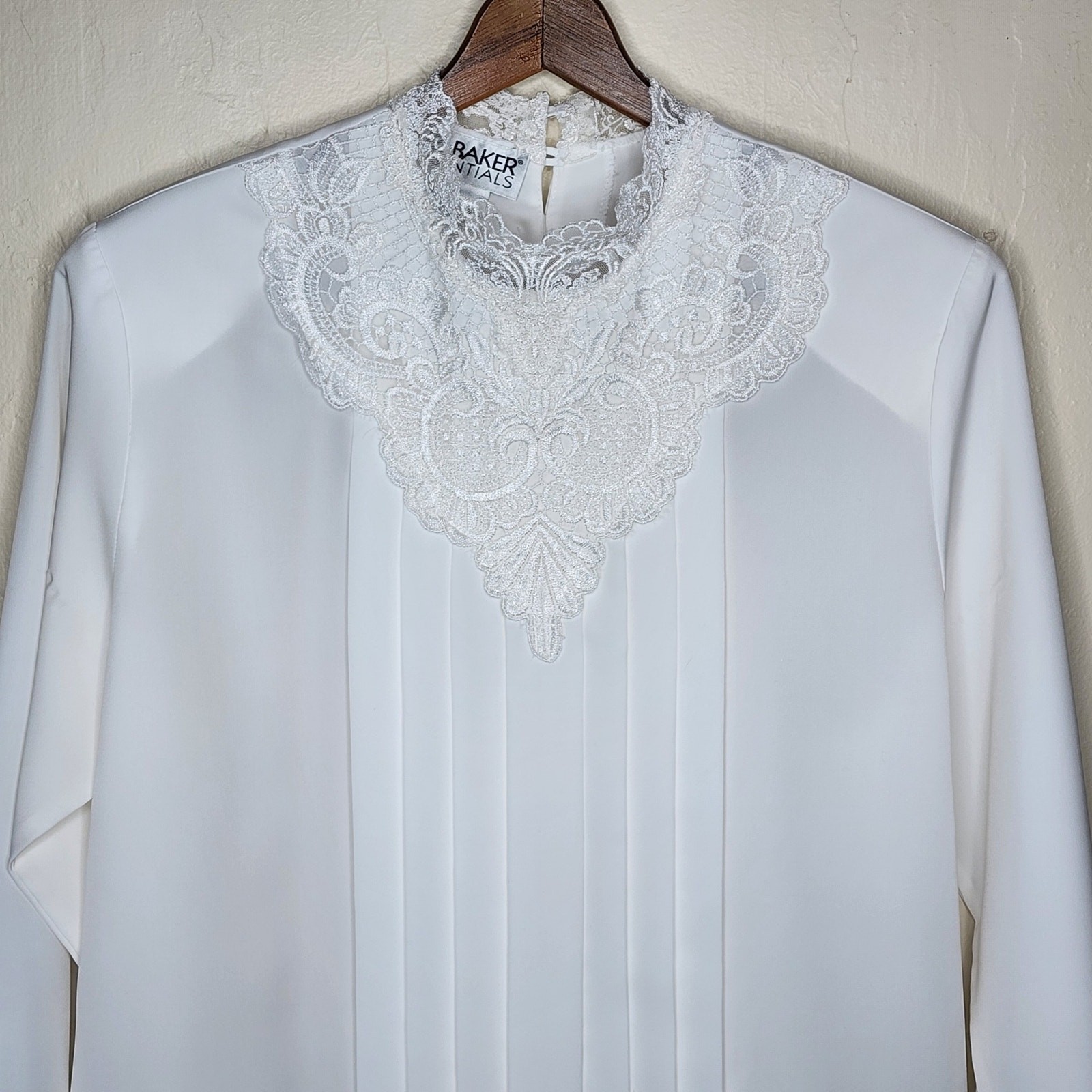 Vintage White Lace High Neck Long Sleeve Blouse Women’s Size Medium