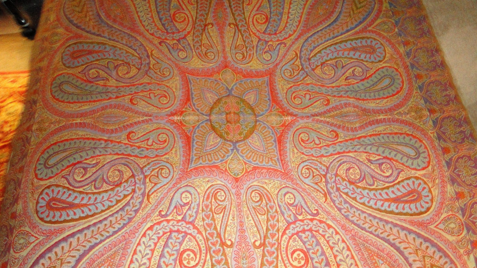 Elegant Vintage Paisley Wool Shawl Large Scarf or Throw Fringe India