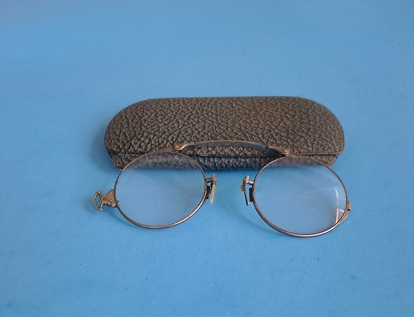 Antique Oxford Pince Nez Glasses 1/10 12K Gold Filled With Case – (G1)