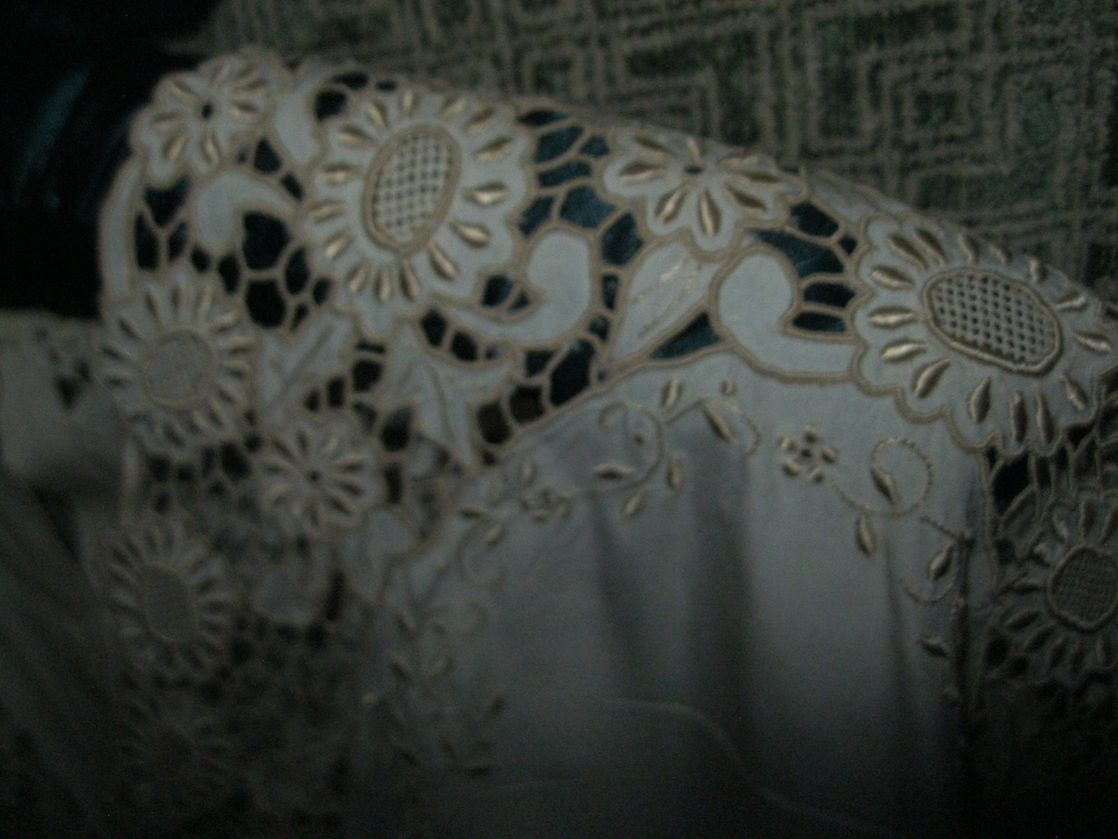 VINTAGE, CHINA SILK BLOUSE W/ ORNATE OPEN WORK/EMB., SZ. XS.,S/S, CREAM COLORED