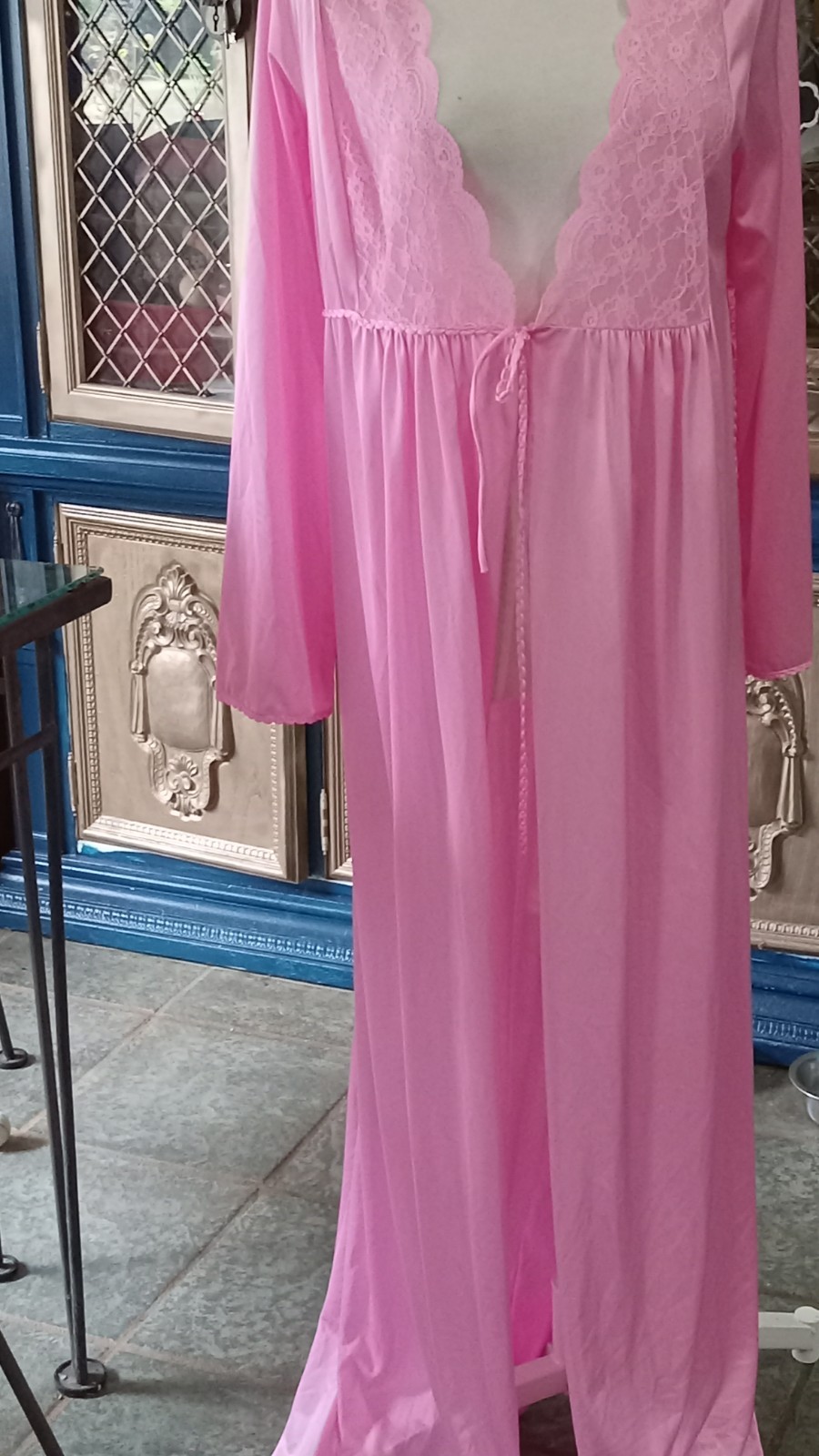 Vintage Lingerie GILEAD Bubble Gum PINK NYLON Long ROBE Wide Sweep S