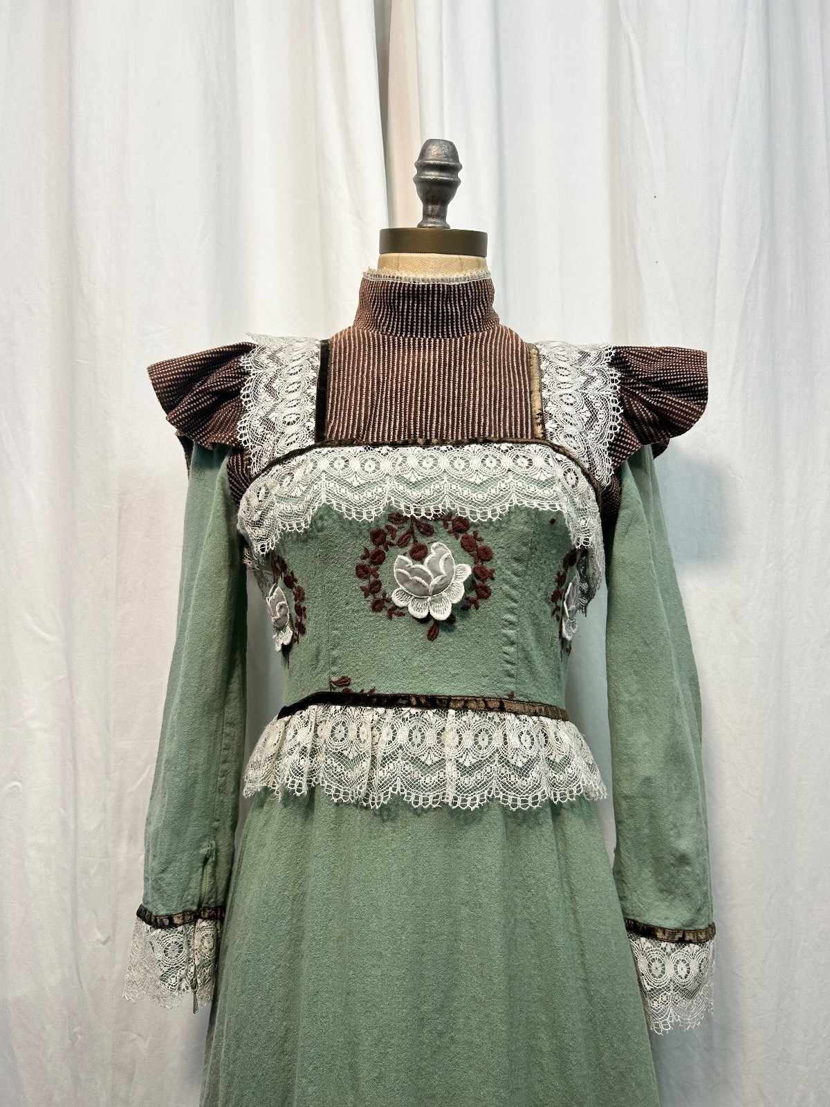 Vintage 1970s Austrian Embroidered Dirndl Dress