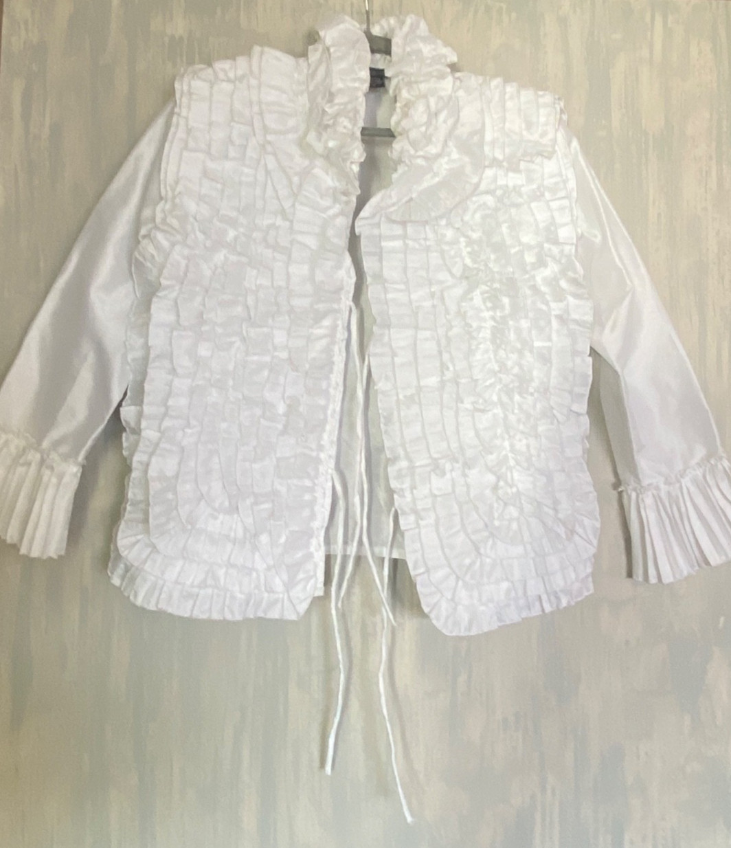 Vintage Fabulous Ruffled Jacket Chez Vous / Voux De France – White NEW – 10 M
