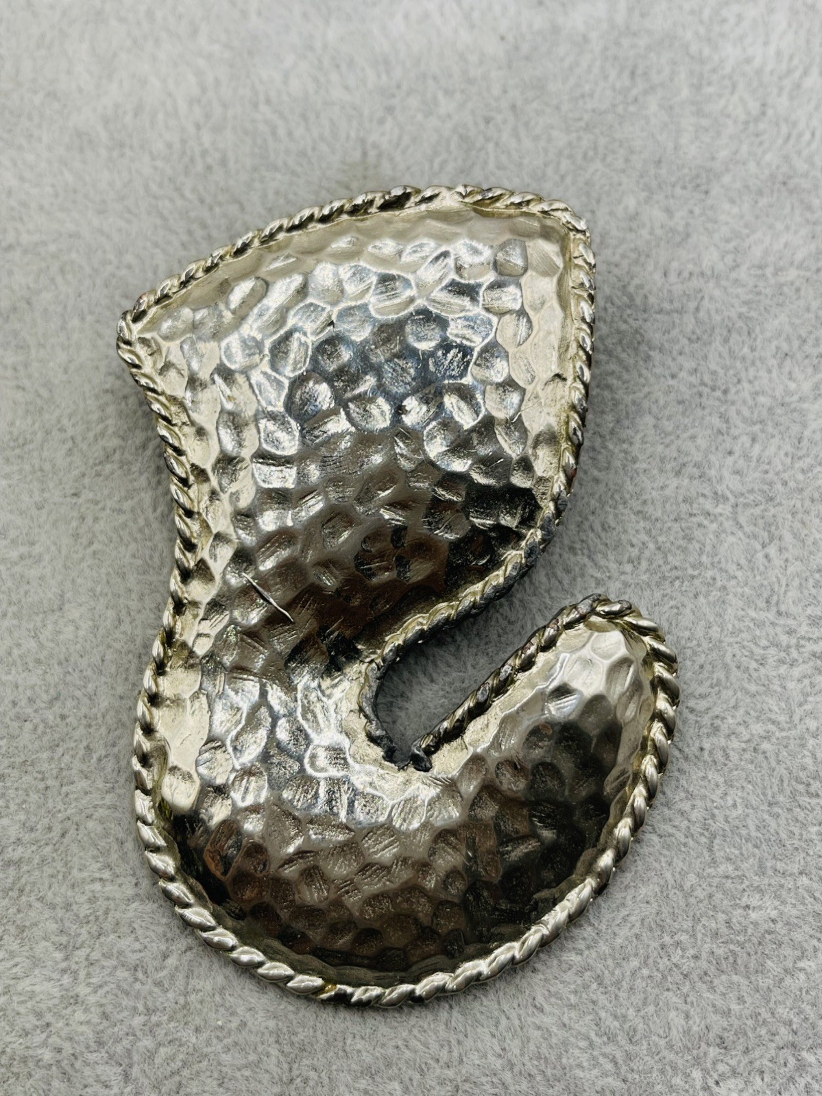 Vintage Dotty Smith Hammered Textured Silver Tone Belt Buckle Modernist