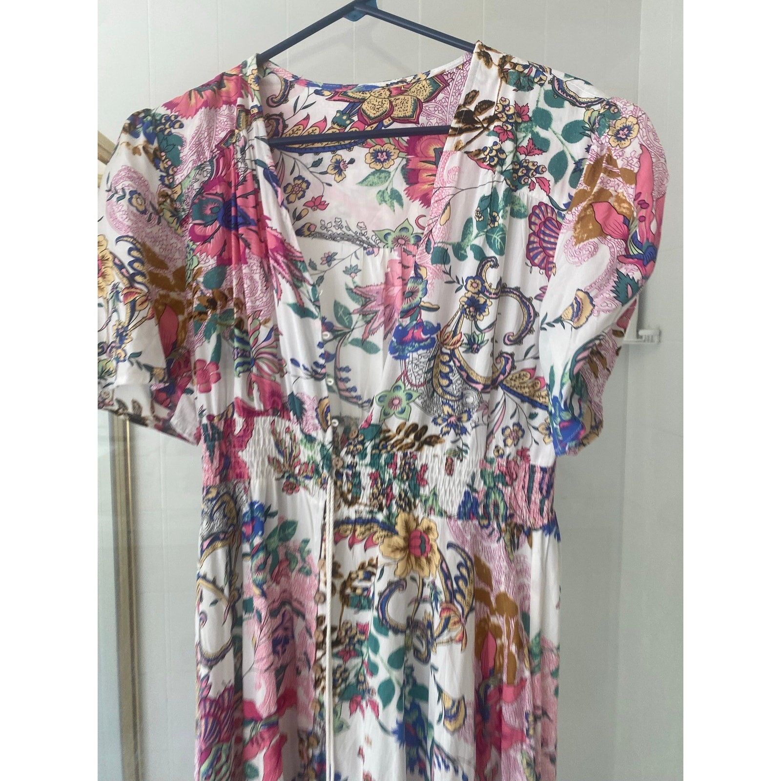 Gorgeous unbranded dress! Small medium. Def too big for an xs. No labels