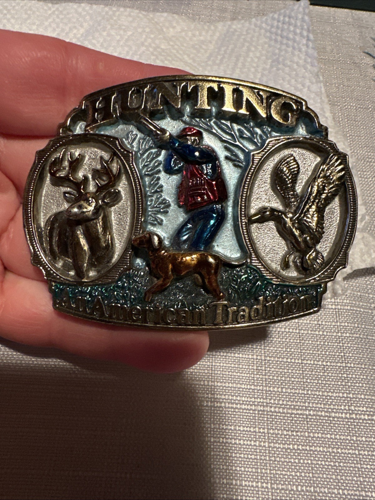 VINTAGE 1986 *Hunting An American Tradition” Full Color #1817 BELT BUCKLE