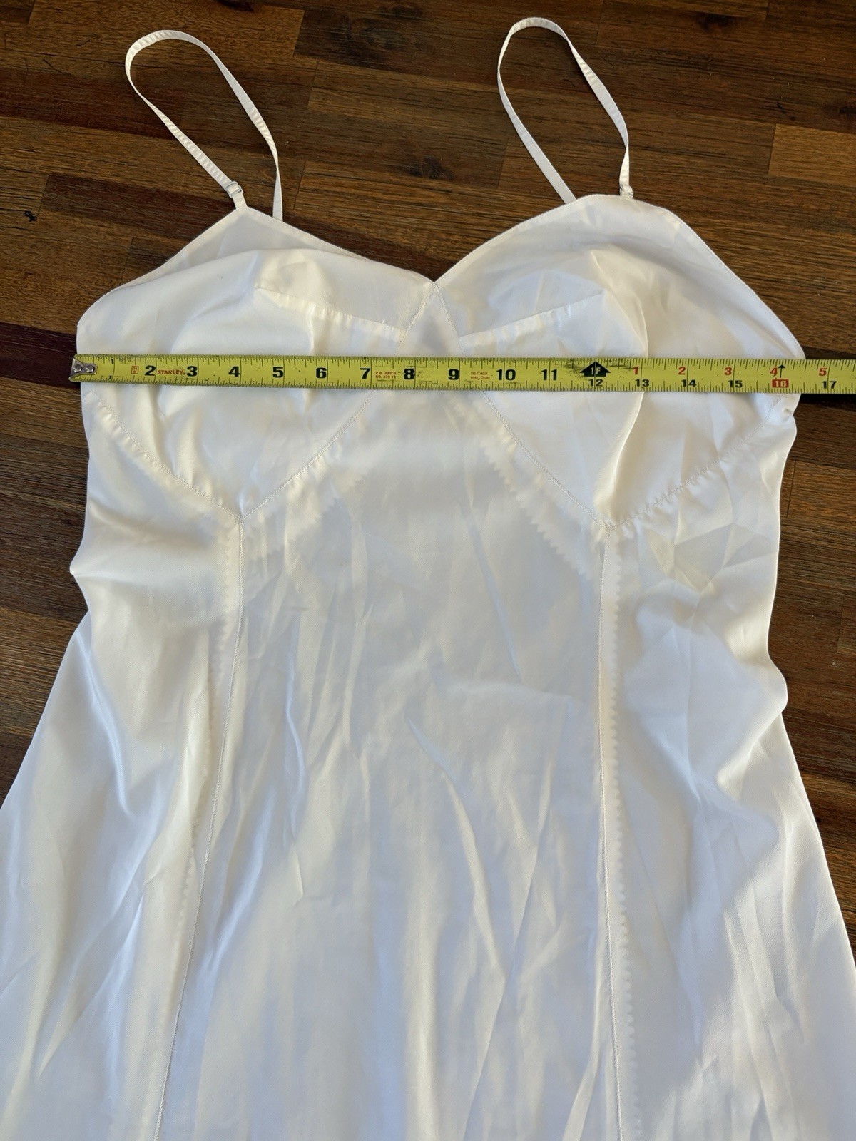 Vintage 1940’s Nylon Blend Negligee Off White Lingerie Slip Medium