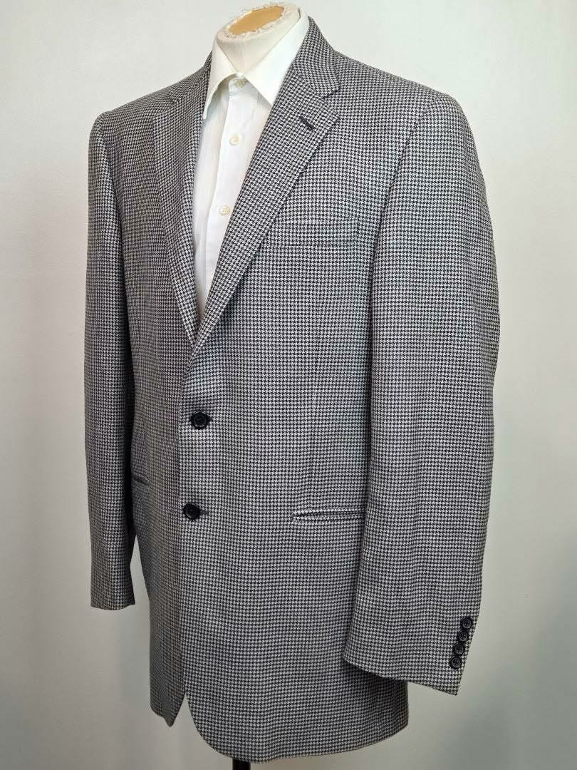 Burberry London Classic Men’s Black & Gray Wool Houndstooth Blazer Jacket 42L