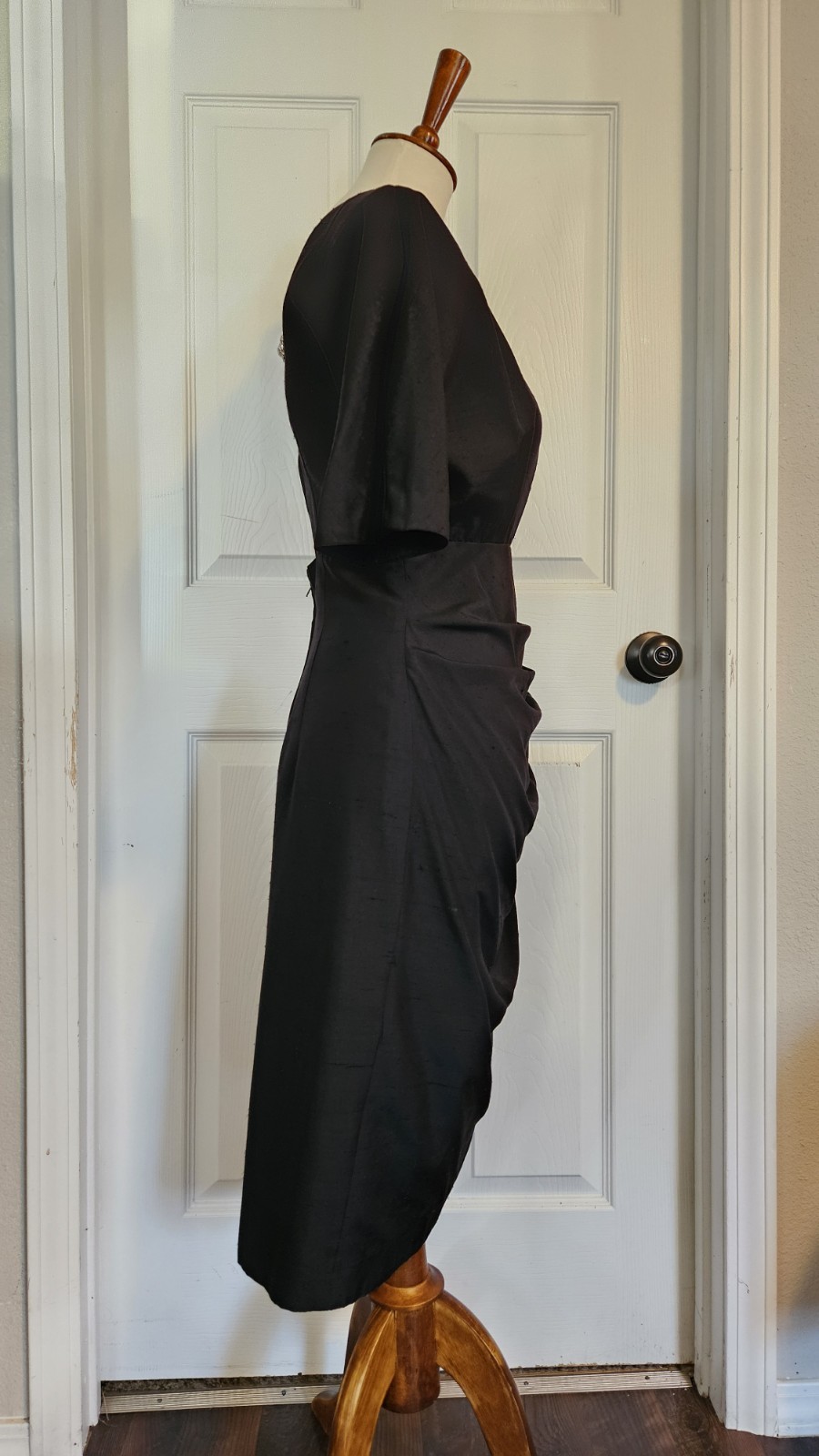 Vintage 80s Does 50s Classic Black Wiggle Pencil Dress Size 6/8 LBD