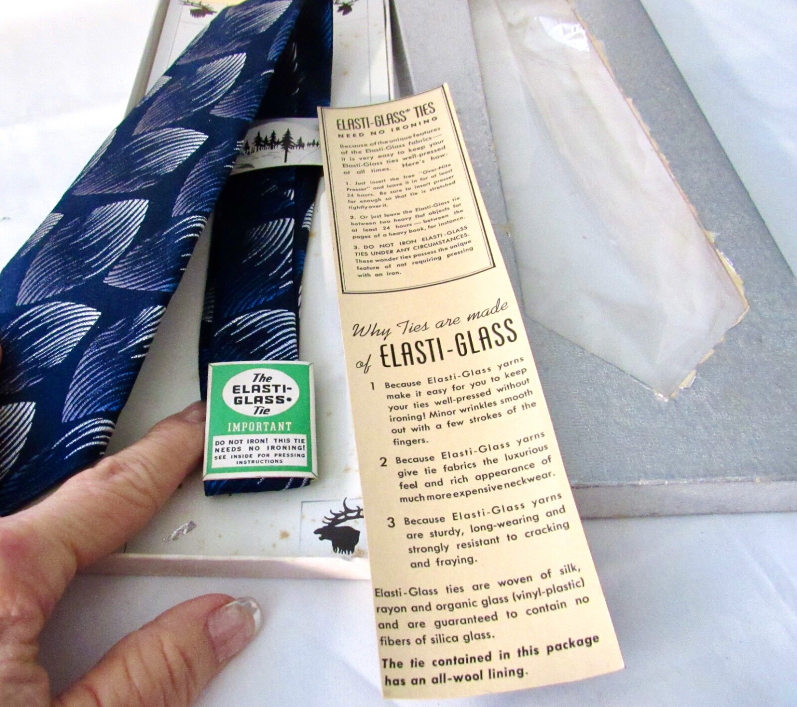 ULTRA RARE VTG Elasti-Glass Necktie New In Box 40s Art Deco ATOMIC Can’t FindAny