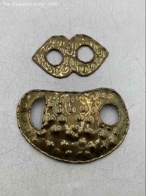 Unisex Adults Gold Brass Brutalist Hammered Scarf & Belt Buckle Lot Of 2