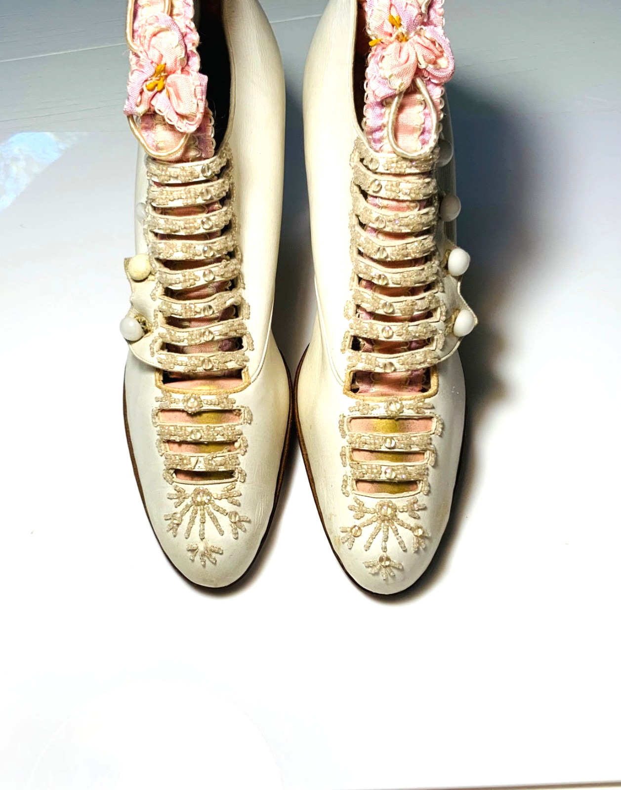 WOW ANTIQUE WEDDING Shoes LEATHER/STRAPPY / BUTTONS INCREDIBLE BEADING 2 1/2 B