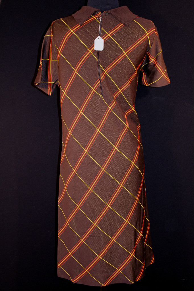VINTAGE DEADSTOCK 1970’S BROWN STRIPED CLASSIC DRESS 6