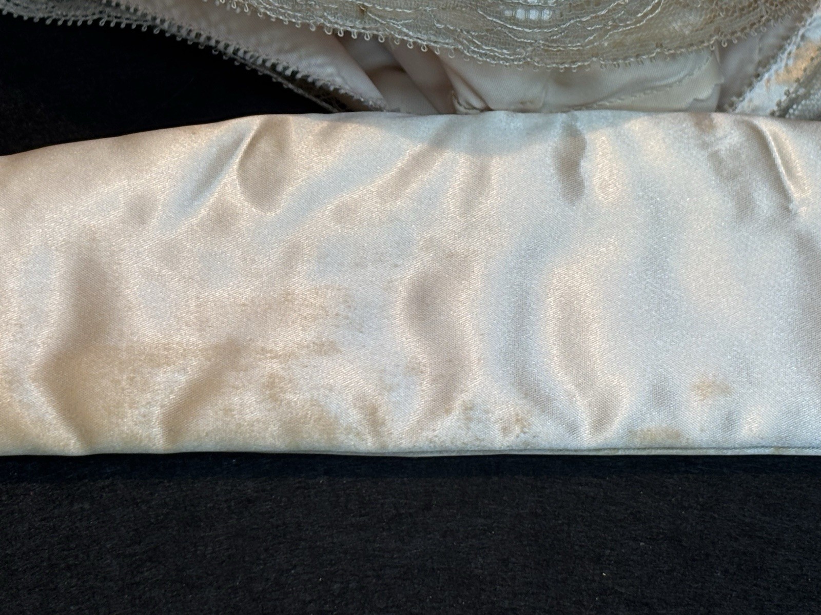 ❤️Antique Champagne Satin & Lace Padded Wooden Dress Hanger Shoulder Cover