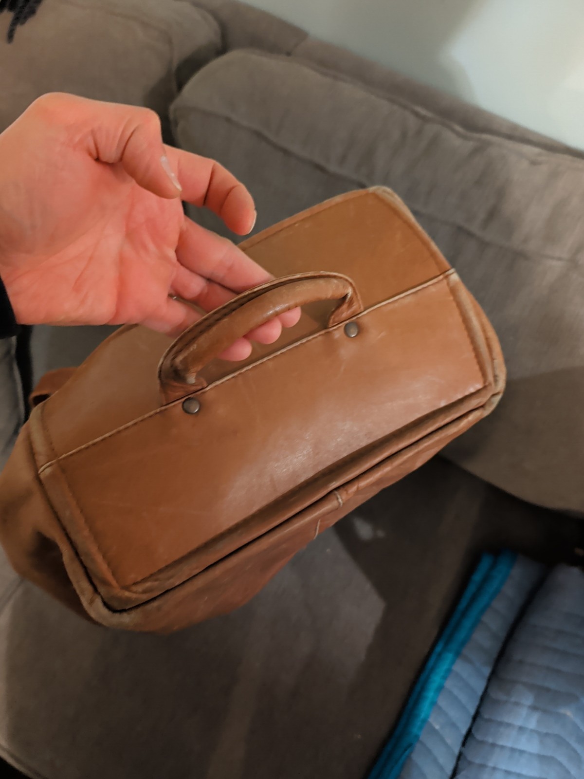 Vintage Genuine Leather Duffle Bag Natural w/ Shoulder Strap Excellent Quality