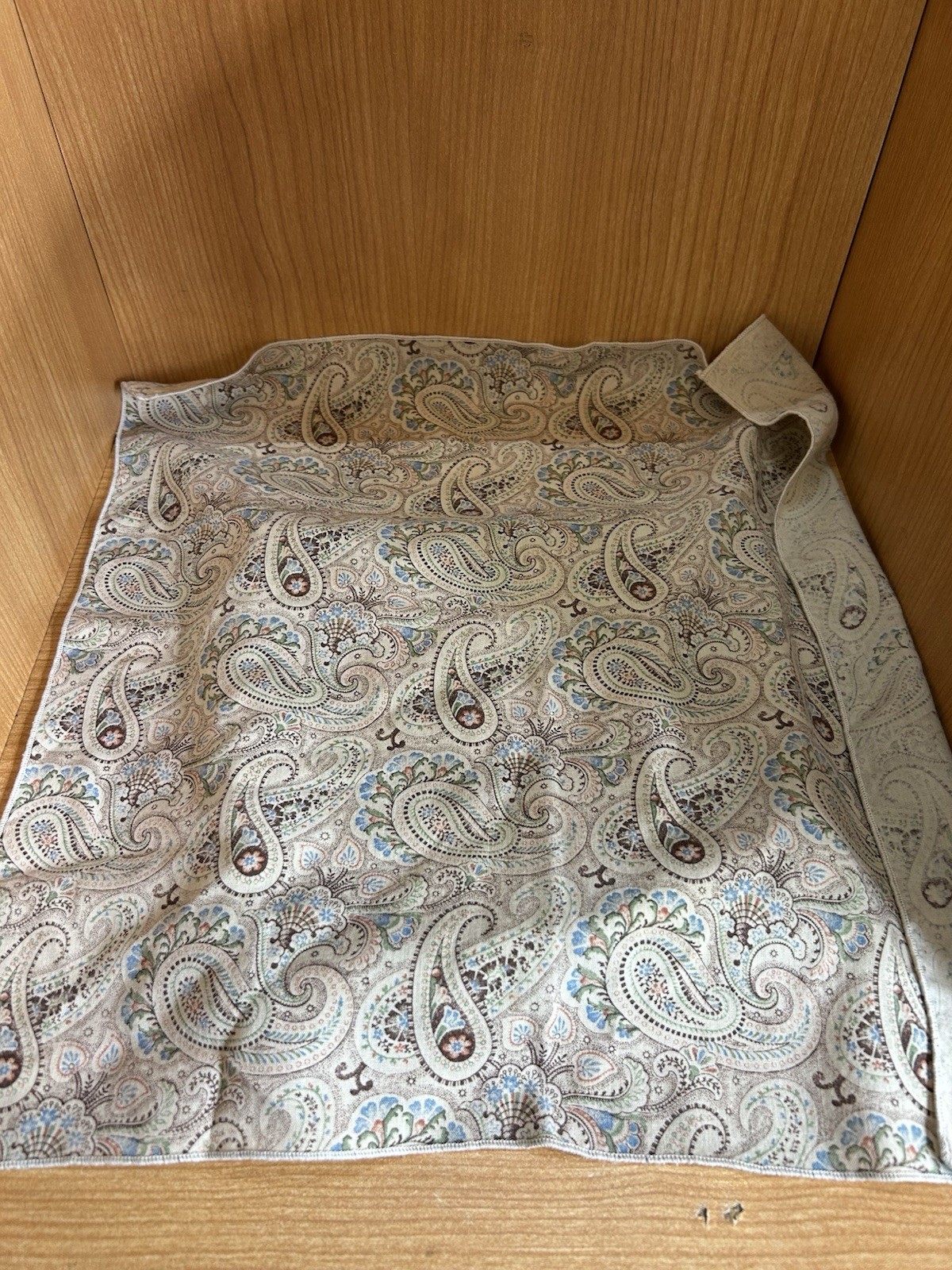 Set Of 4 Paisley Handkerchiefs 15×15”
