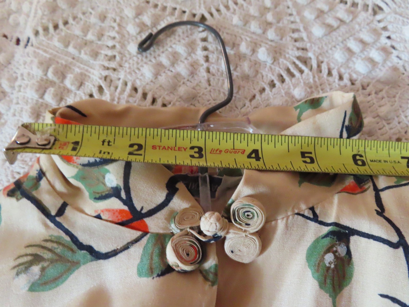 Vintage Japanese silk robe dressing gown with frog closure buttons