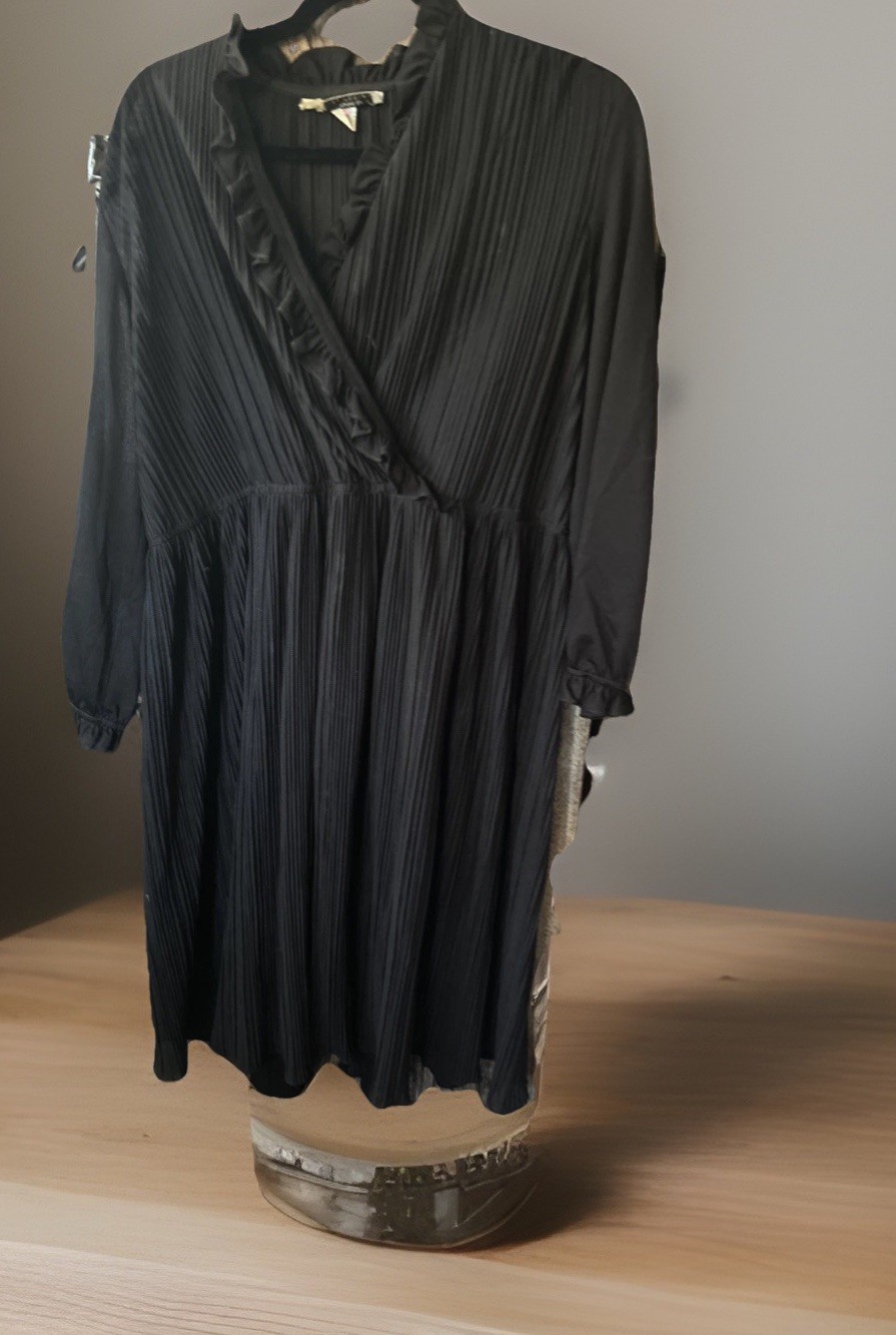 VINTAGE Hal Ferman Black Accordion Pleated Midi Dress Goth Bohemian Gauzy 12