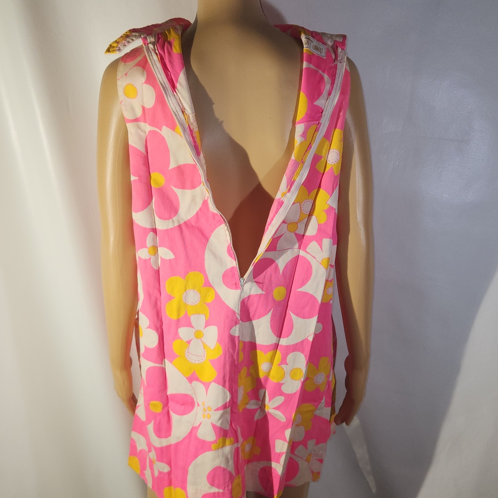 VINTAGE HALE HAWAII GOGO DRESS Aloha Hawaiian MOD PINK FLORAL SLEEVELESS 60s POP