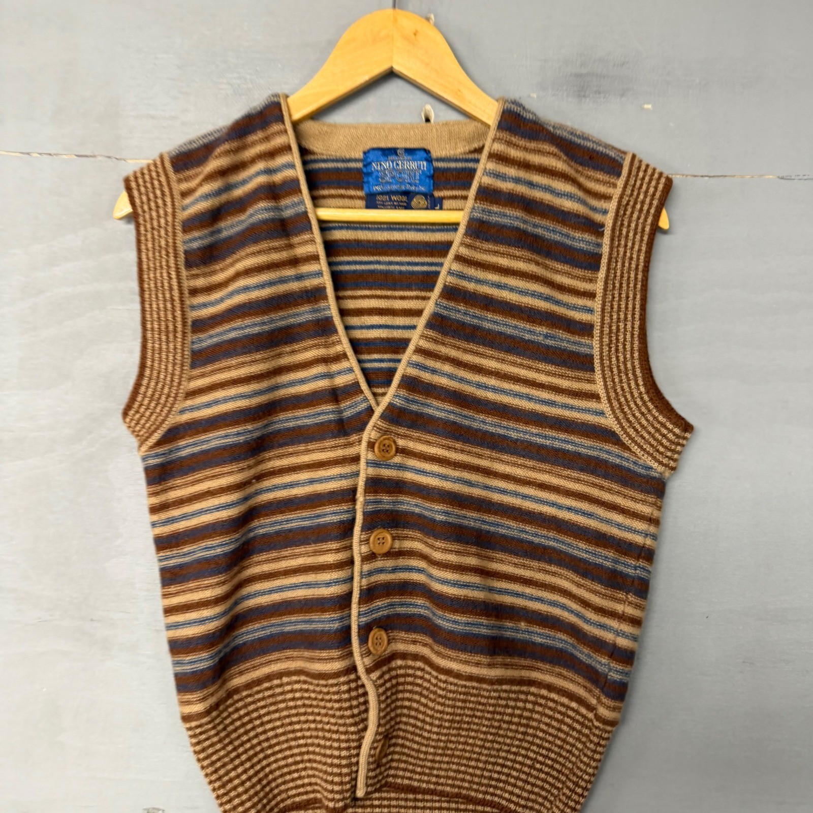 Nino Cerruti Sport Mens Vintage 100% Wool Striped Button Front Sweater Vest L