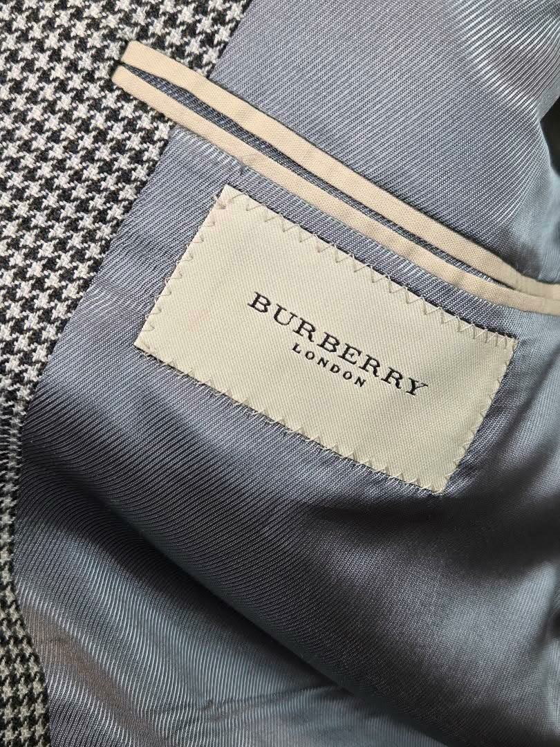 Burberry London Classic Men’s Black & Gray Wool Houndstooth Blazer Jacket 42L
