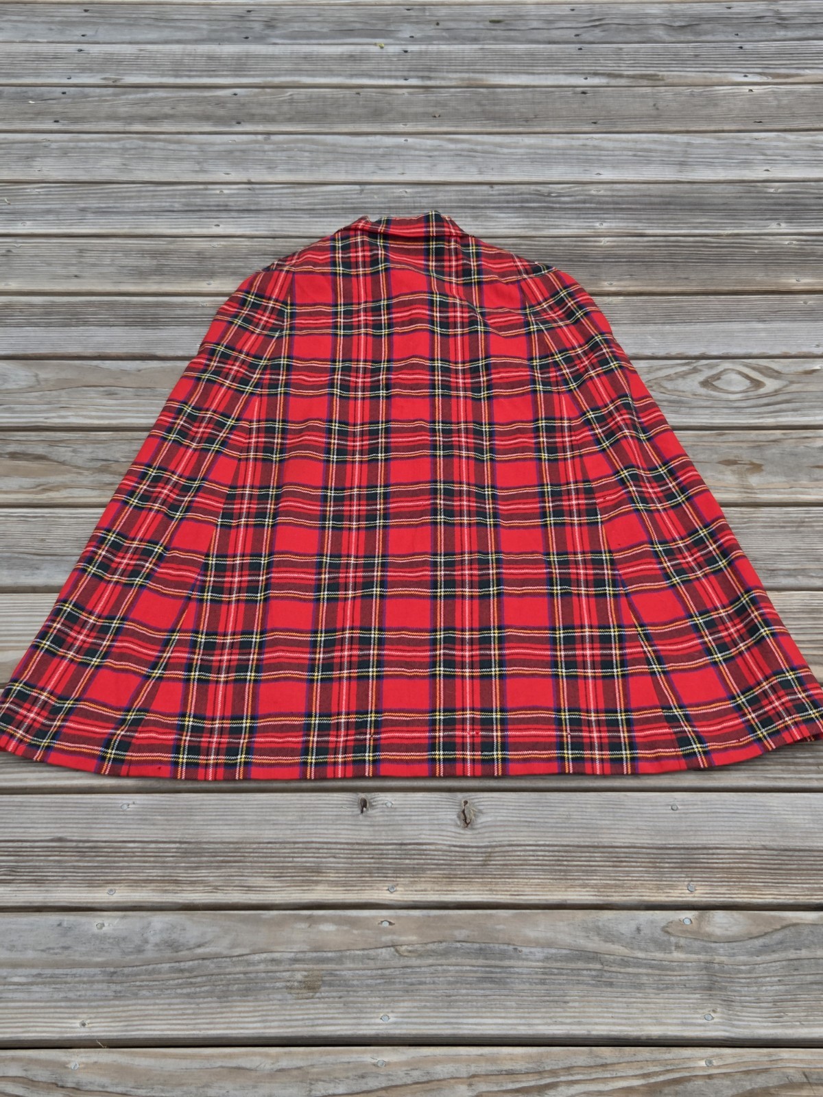 👀🍒Vintage Plaid Swing Cape Red Black Tartan Coat 60s Mod Schoolgirl Chic🍒👀