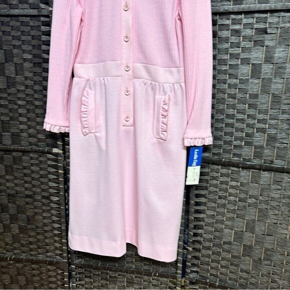 Leslie Fay Vintage Deadstock 70s Dress size 12/16 in light pink ribbed Polyester