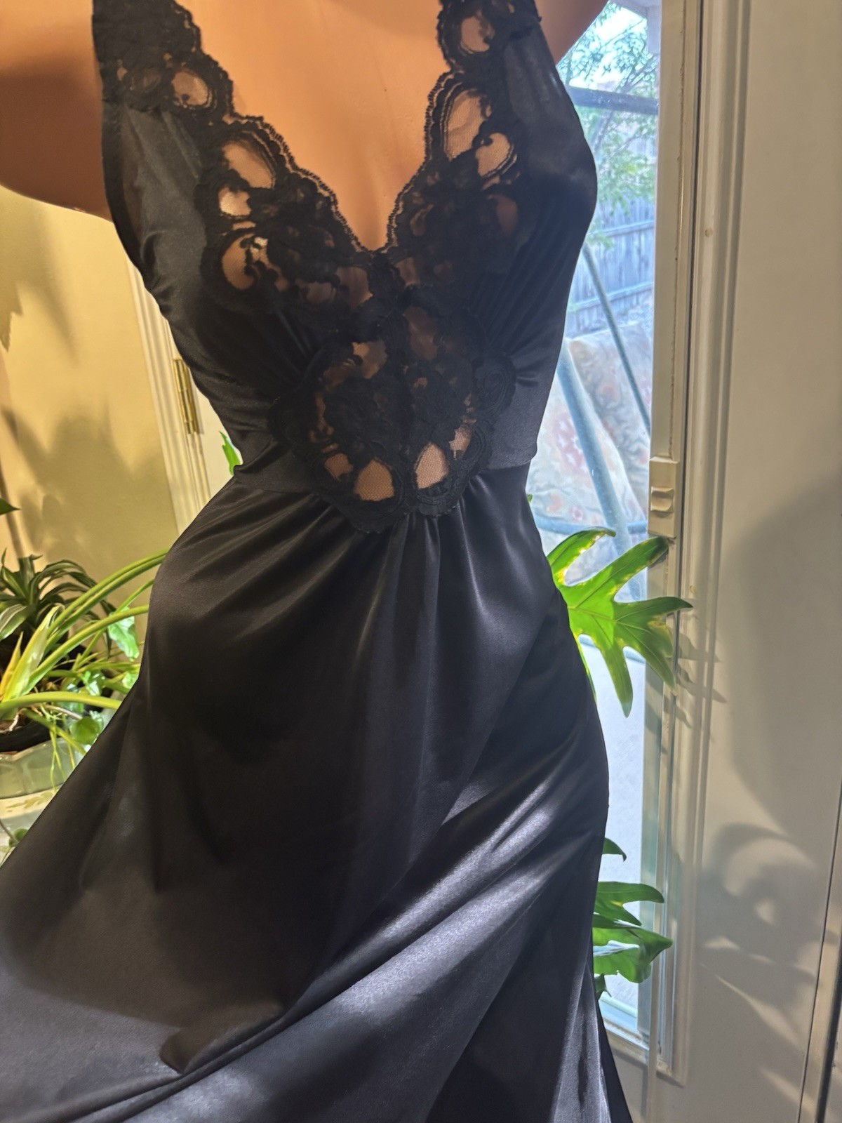 VTg FULL Sweep Lace Top BLACK Nylon Nightgown Negligee olga esque