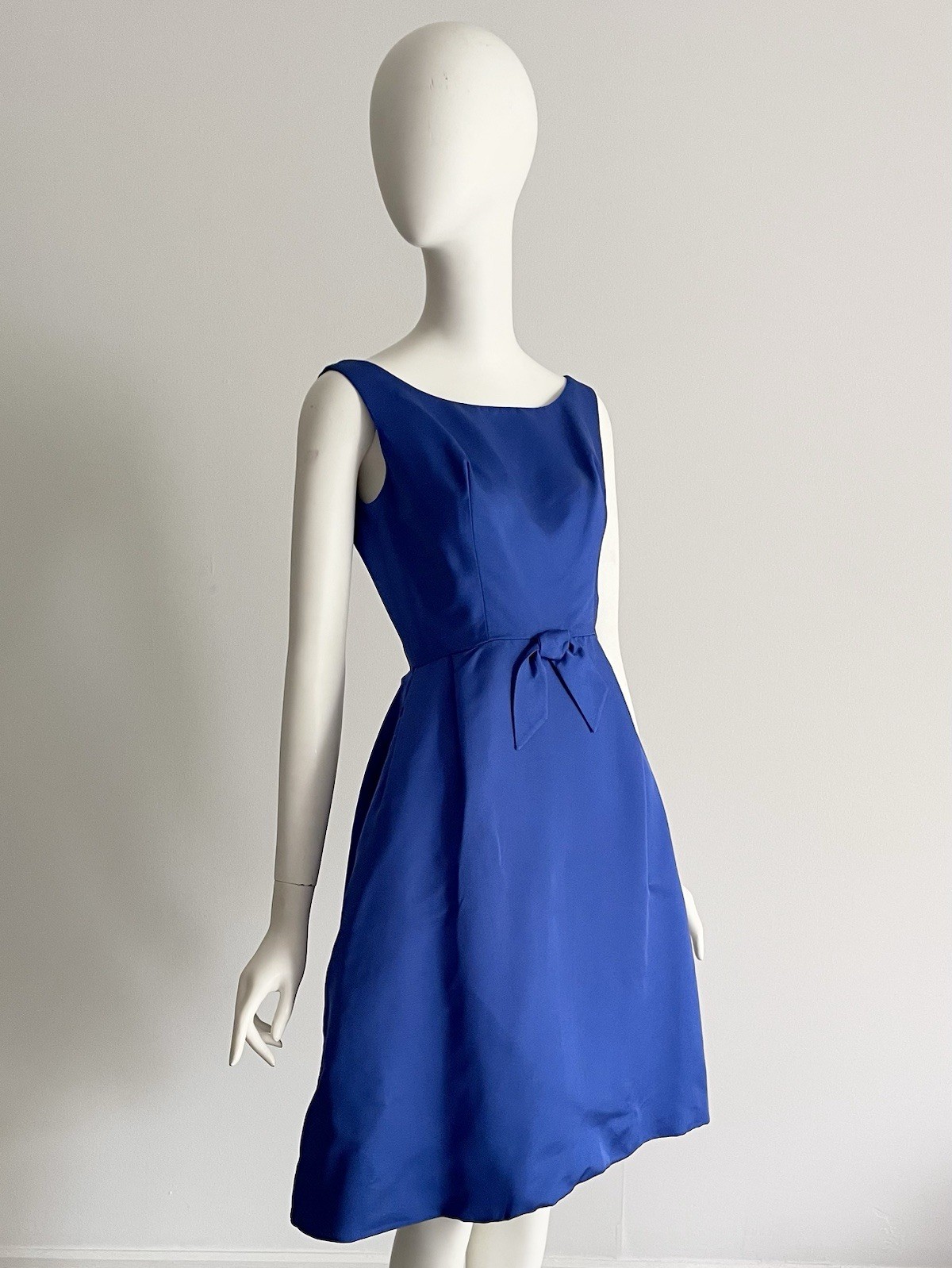 Vintage 1950s Designer Suzy Perette Size S Royal Blue Classic Dress Bow Party