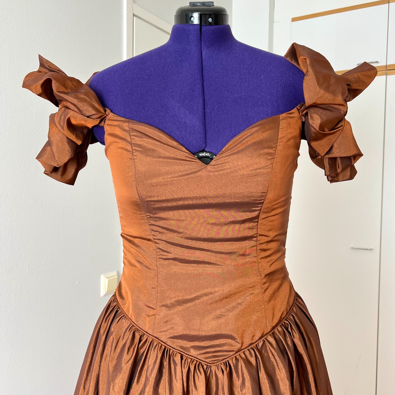 1980s JOHN CHARLES Taffeta Off Shoulder Cocktail Party Dress Basque Waist Prom