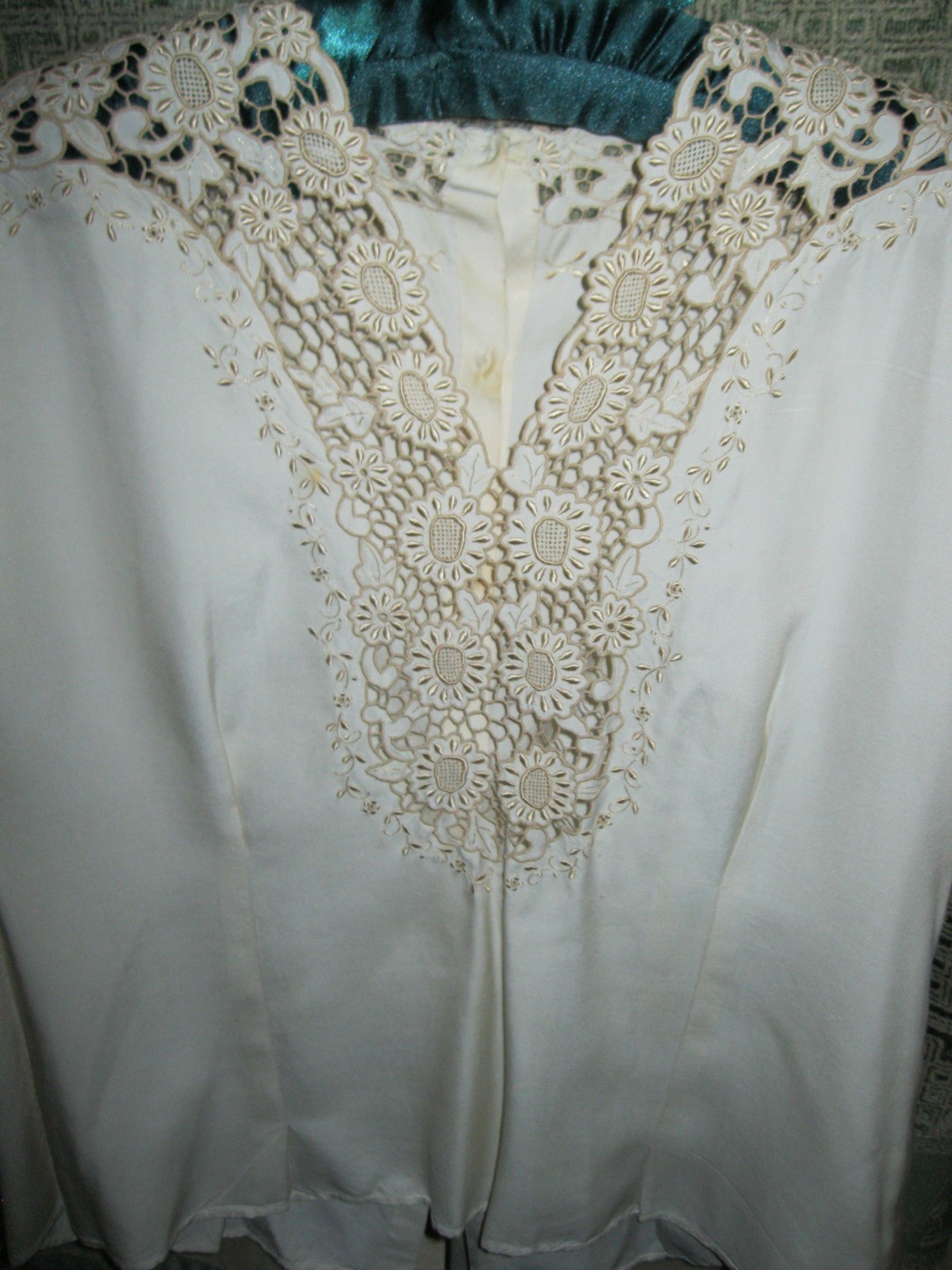 VINTAGE, CHINA SILK BLOUSE W/ ORNATE OPEN WORK/EMB., SZ. XS.,S/S, CREAM COLORED