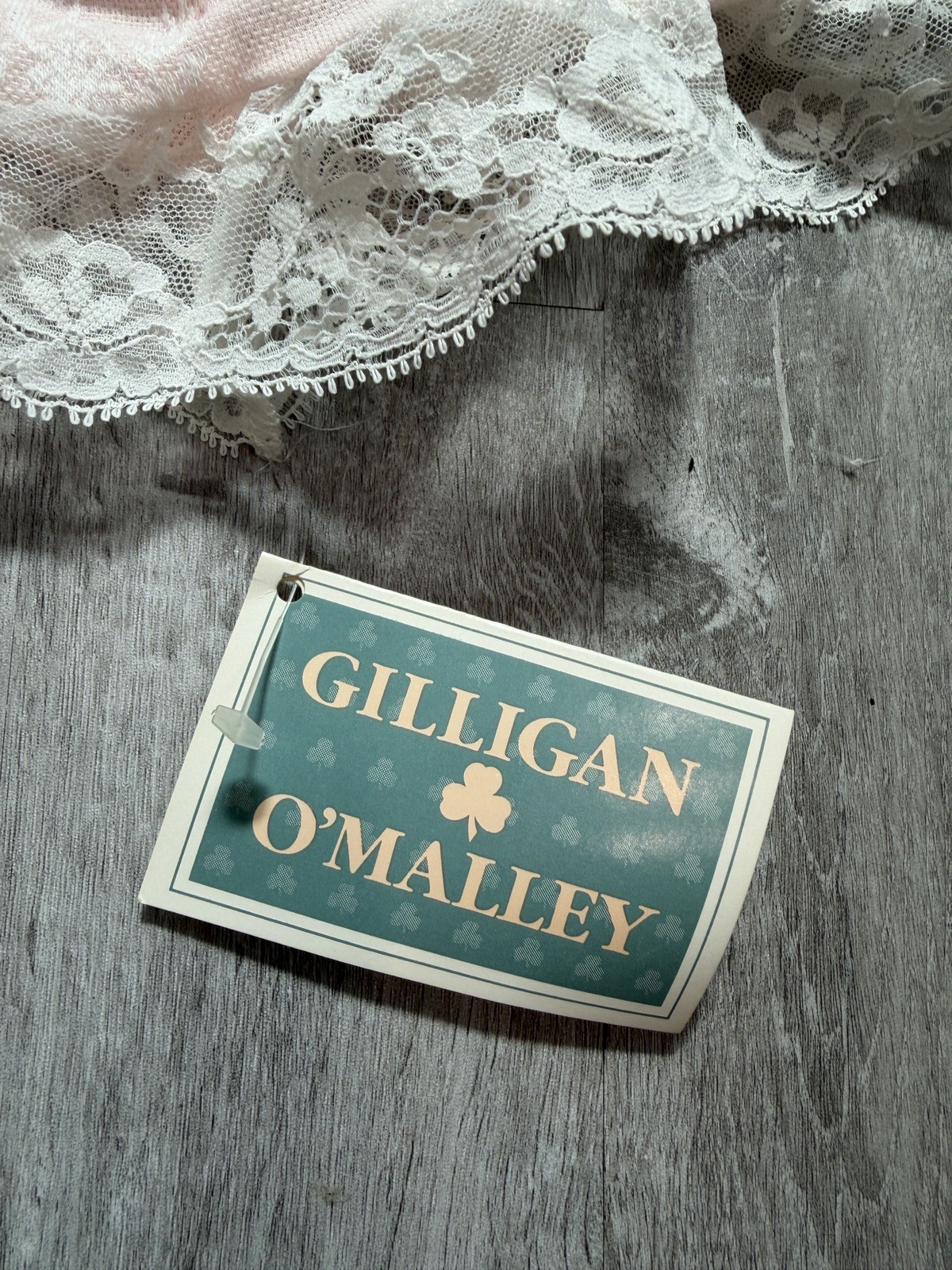 NWT Vintage 80s Gilligan & O’Malley Robe Peach Lace-Trim Wrap Robe Cottagecore