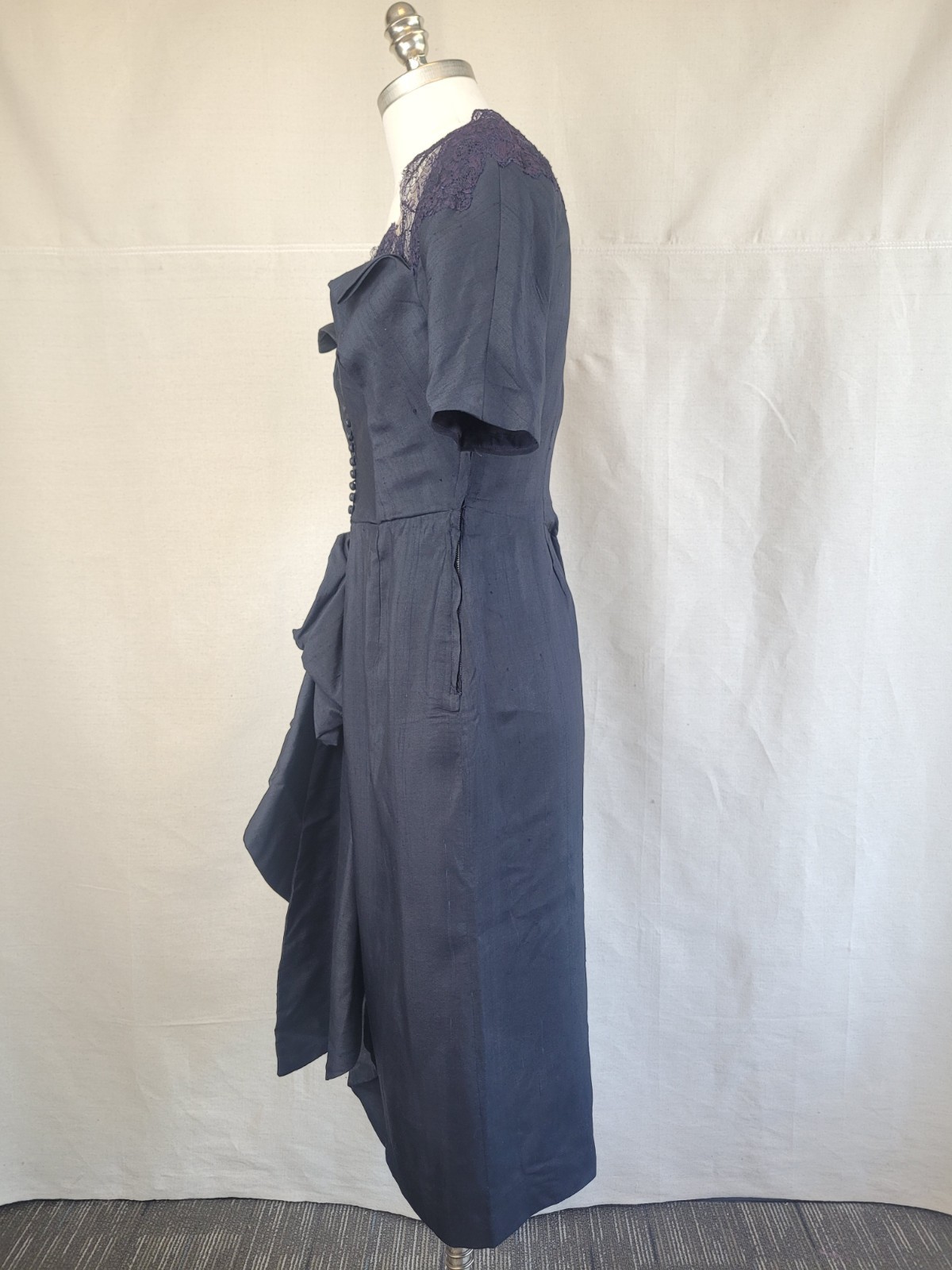 1950s Navy Blue Silk Dress w Delicate Lace & Huge Asymmetrical Bow Sz M
