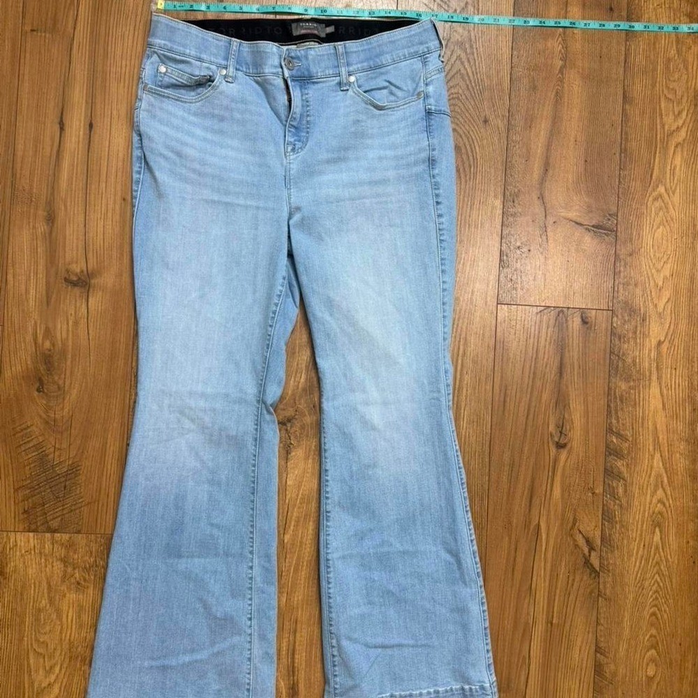 Torrid Light Wash Bombshell Flare Jeans Plus Size Retro Y2K Stretch Denim Fall