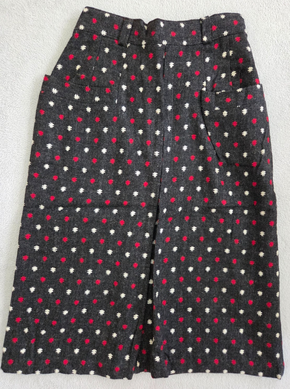 Vintage Woman’s Skirt 100% Wool Home Sewn 1960’s Grey with Red/White Pattern