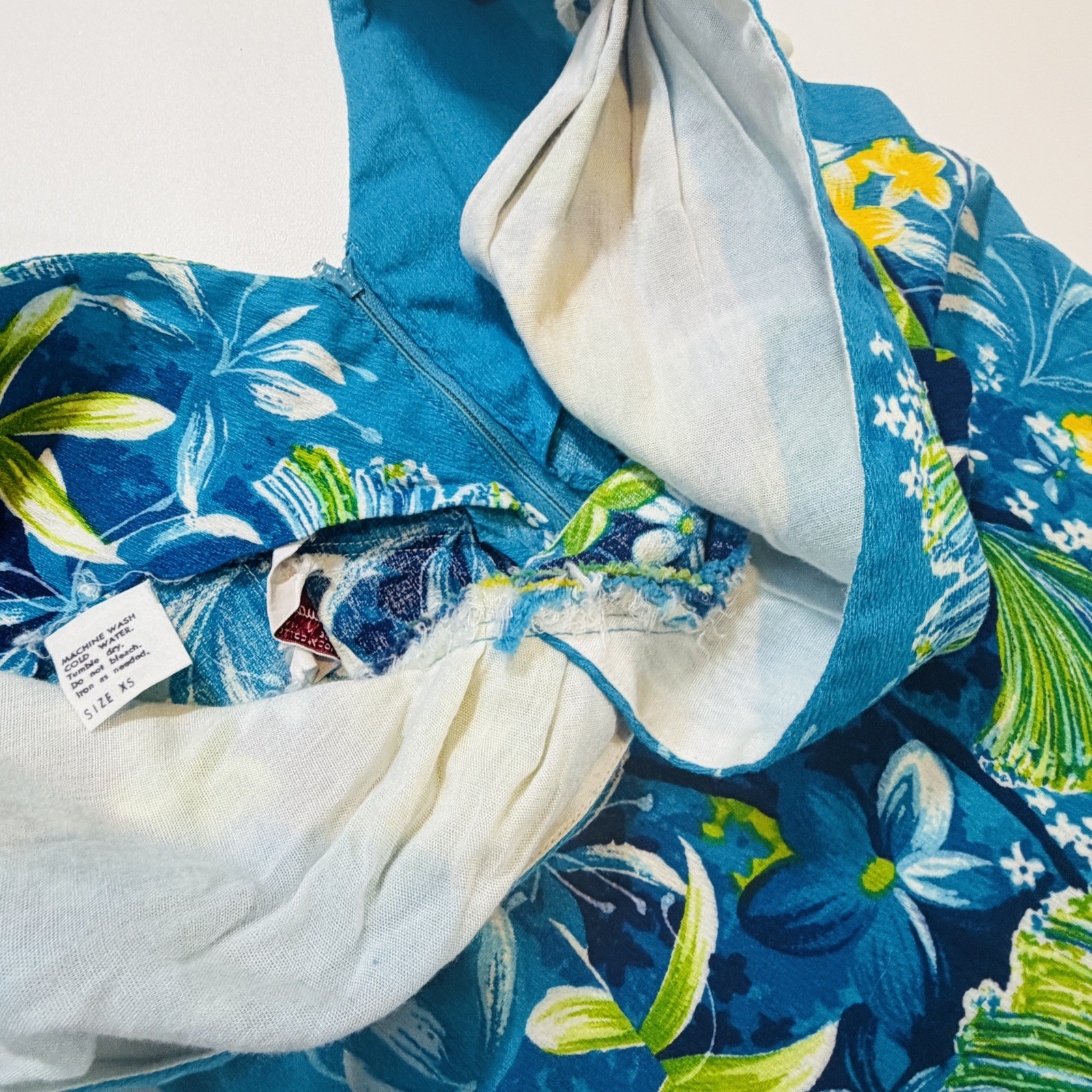 VTG Women’s Hawaiian Togs Blue Floral Barkcloth Pleated Train Maxi Dress Sz XS