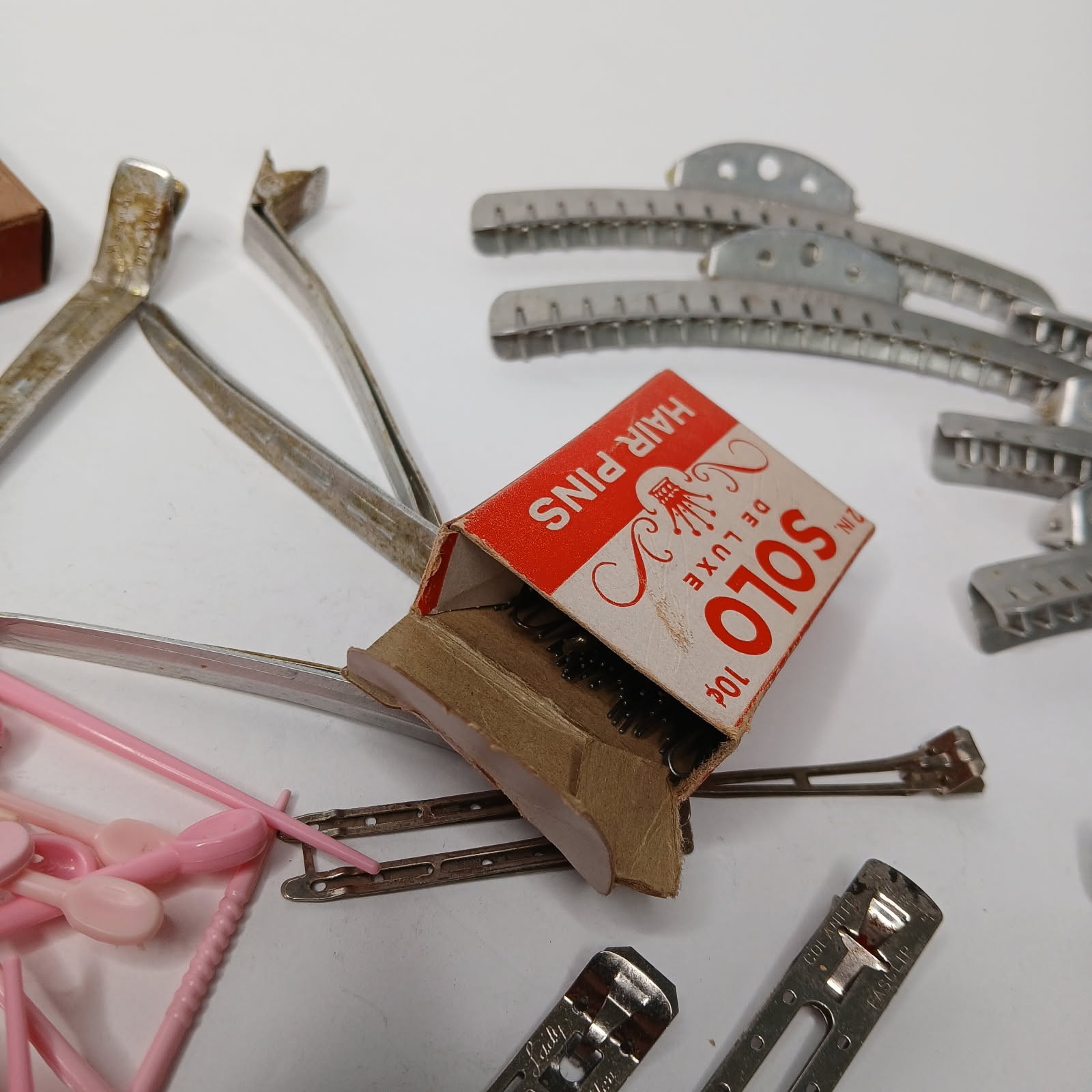 Vintage Beauty Salon Hair Clips/Pick/Pins Lot Tip Top Goody Mervin Lady Hamilton