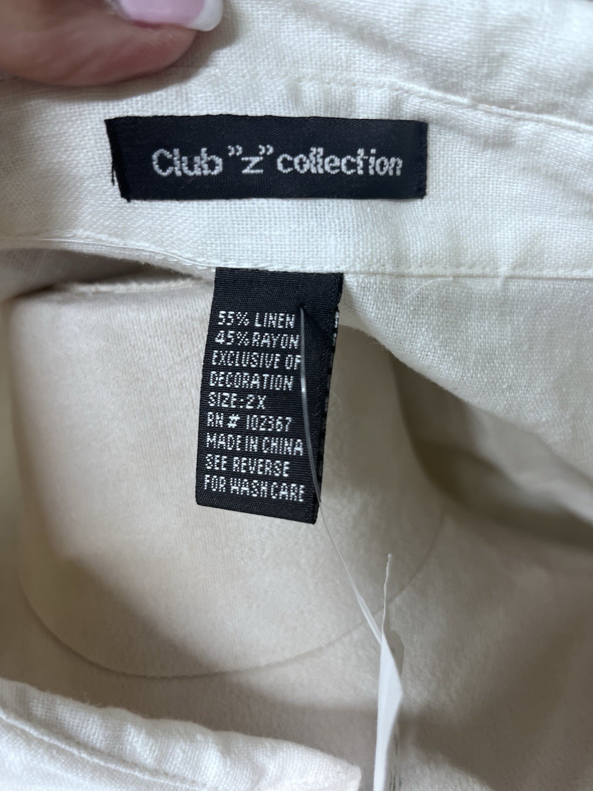 Club Z NWT Deadstoqck 2X Linen Blend Embroidered Floral Button Front Blouse