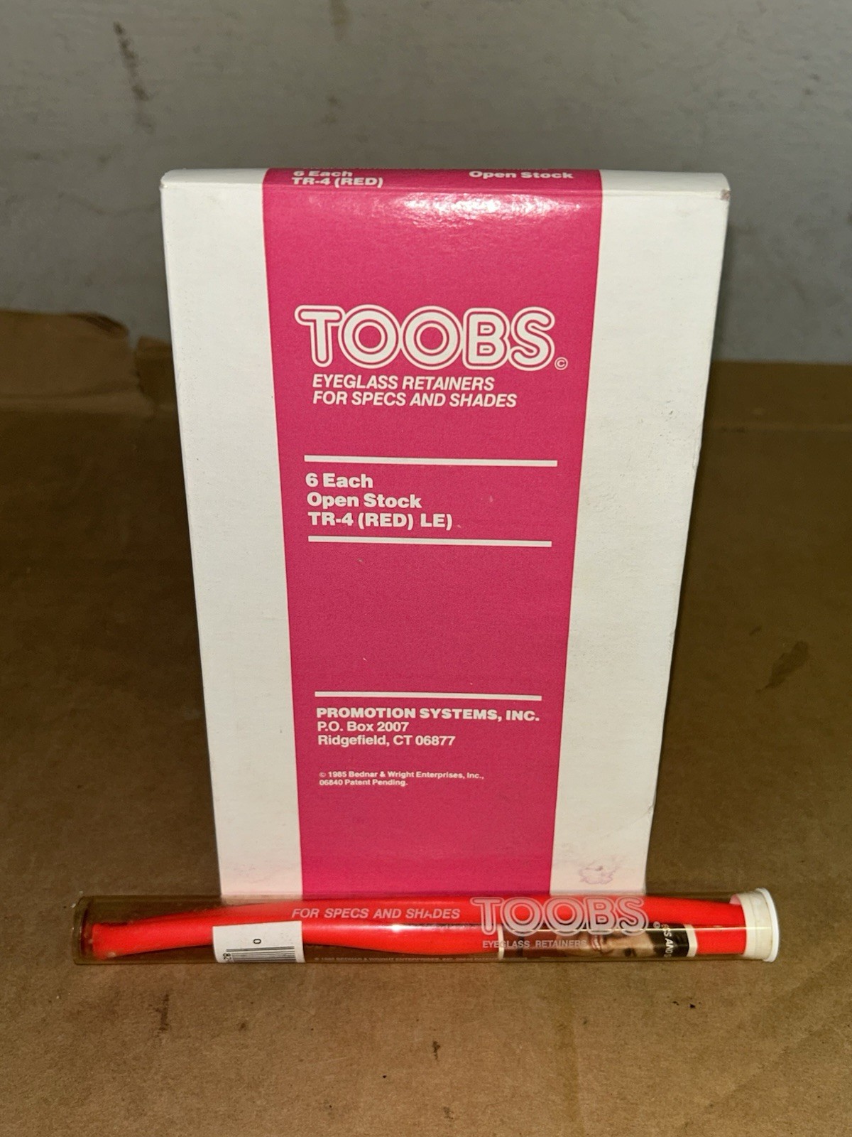 1985 Bednar & Wright Enterprises TOOBS (6) Red Eye Sunglasses Retainers TR-4