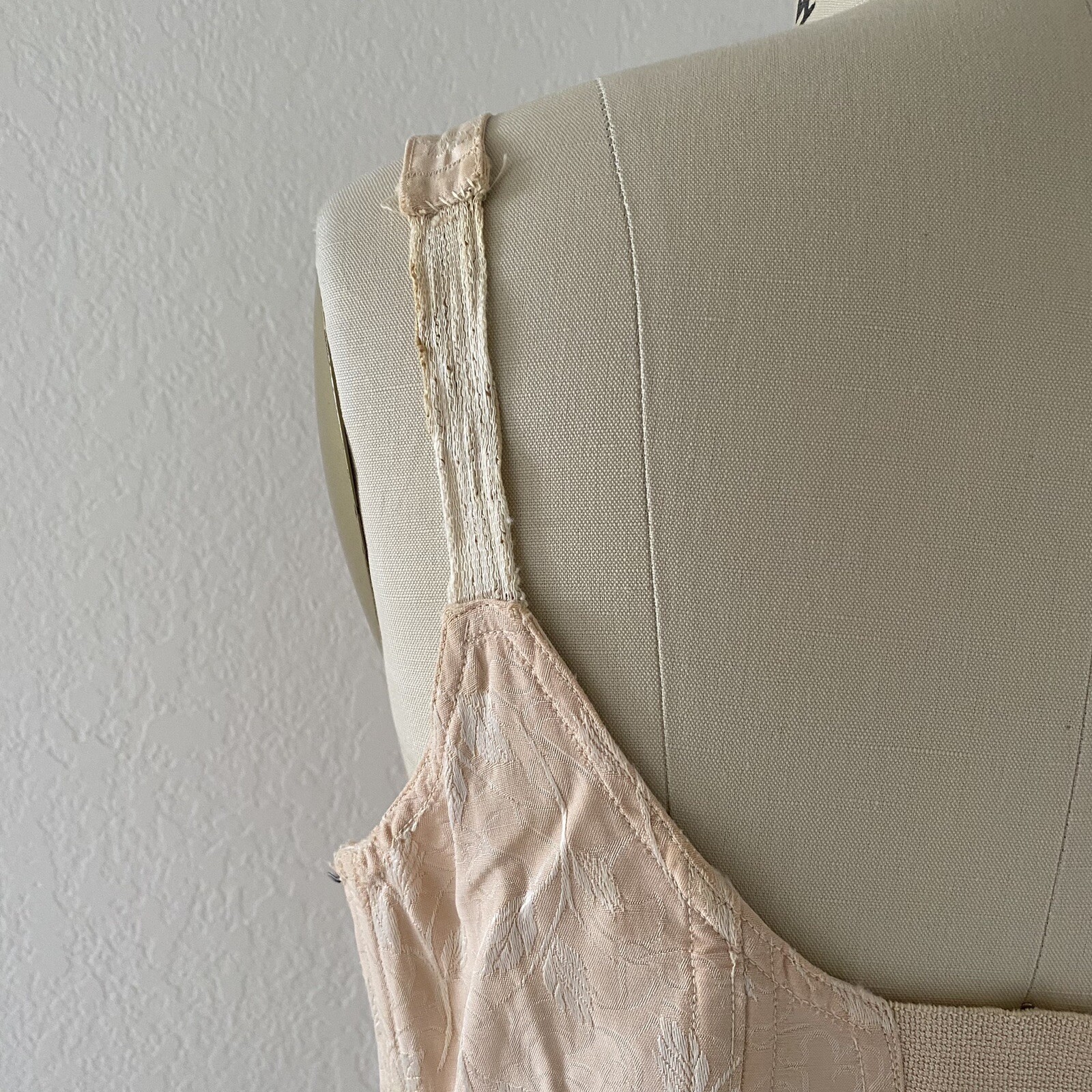 READ Vtg Corset Girdle with Garters Open Bottom DAMAGED