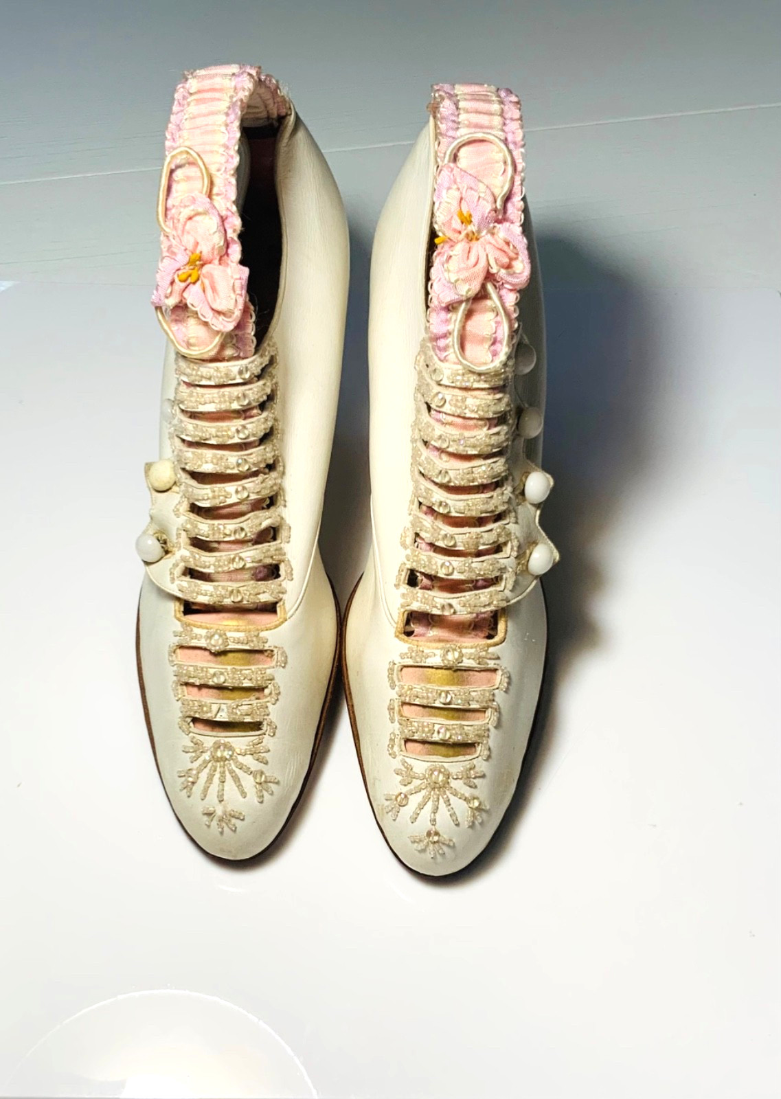 WOW ANTIQUE WEDDING Shoes LEATHER/STRAPPY / BUTTONS INCREDIBLE BEADING 2 1/2 B