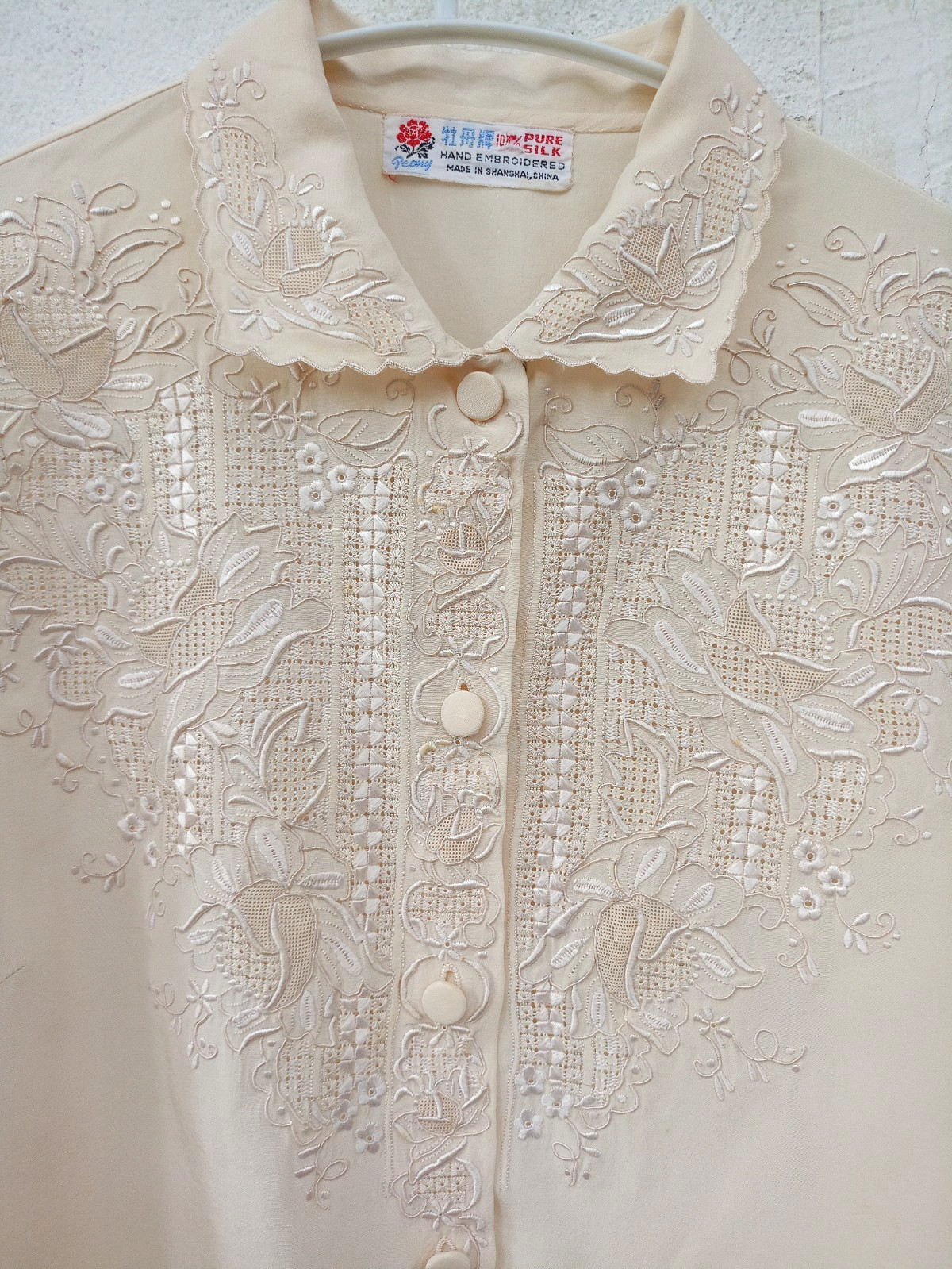 VTG Peony 100% Pure Silk Blouse S Hand Embroidered Swatow Cutwork Ivory China
